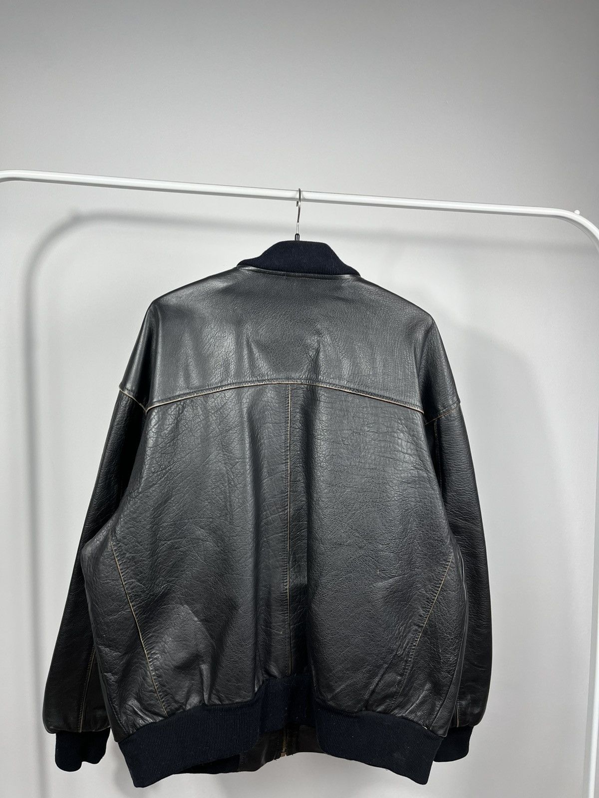 Leather Vintage Heavy Leather Biker Bomber Jacket Classic Mens Size US XL / EU 56 / 4 - 16 Thumbnail