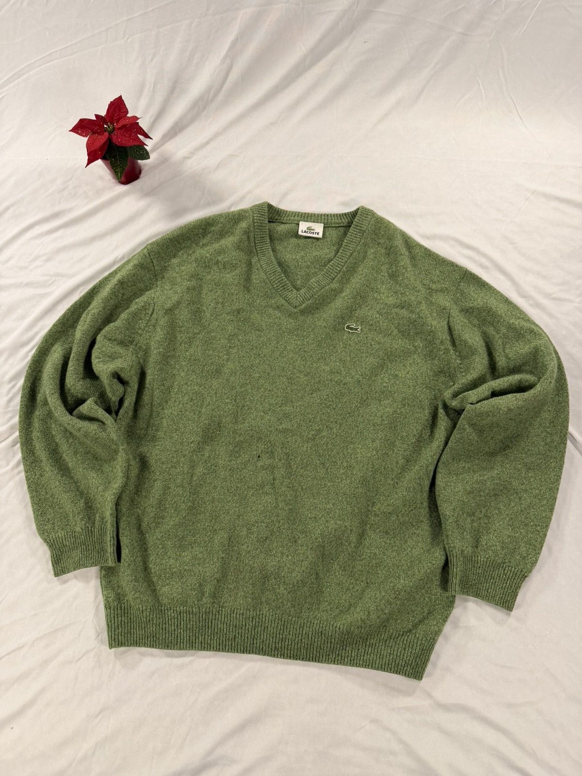 Lacoste Vintage Lacoste Knit Sweater V Neck Pullover Size 7 / L Size US L / EU 52-54 / 3 - 1 Thumbnail