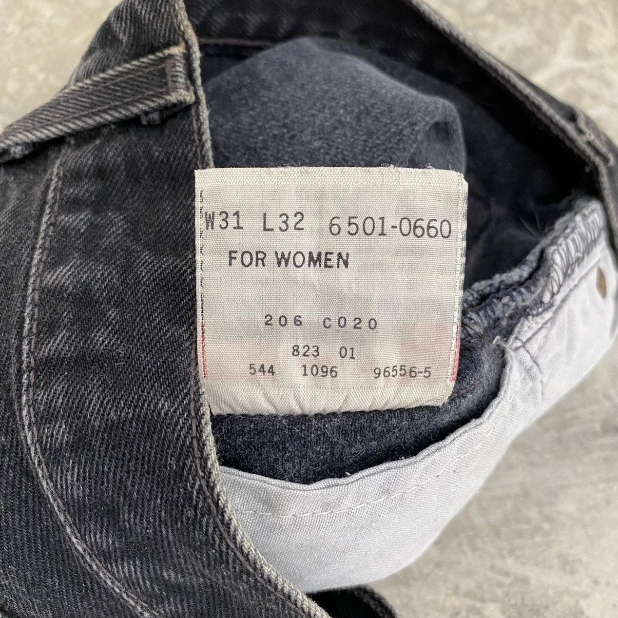 Levi's Size 30x31.5 Vintage 1996 Levis 501 Faded Black Denim Jeans Size US 30 / EU 46 - 15 Thumbnail
