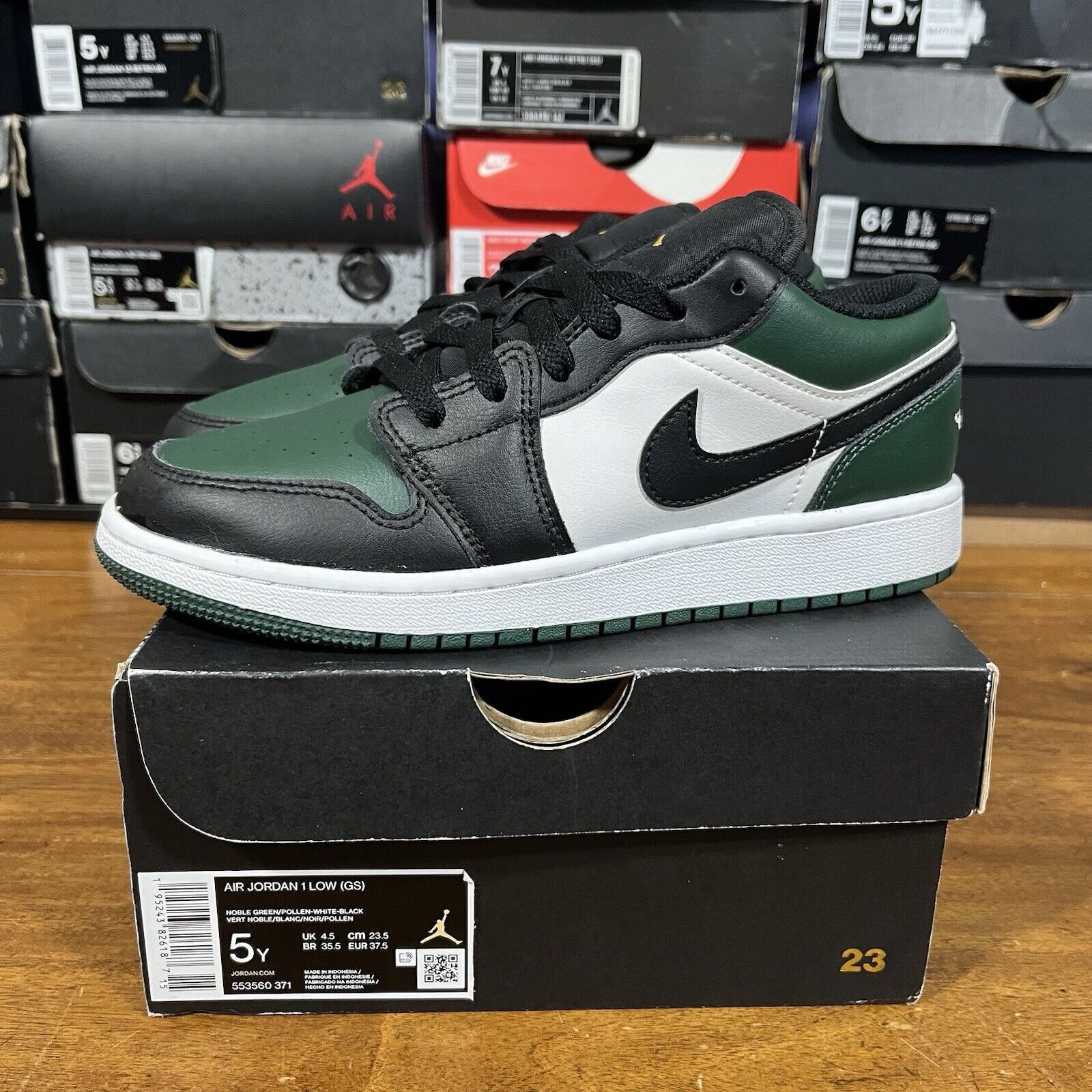 Jordan Brand Size 5Y = 6.5 Women’s- Jordan 1 Low Green Toe 2021 Size US 6.5 / IT 36.5 - 1 Thumbnail