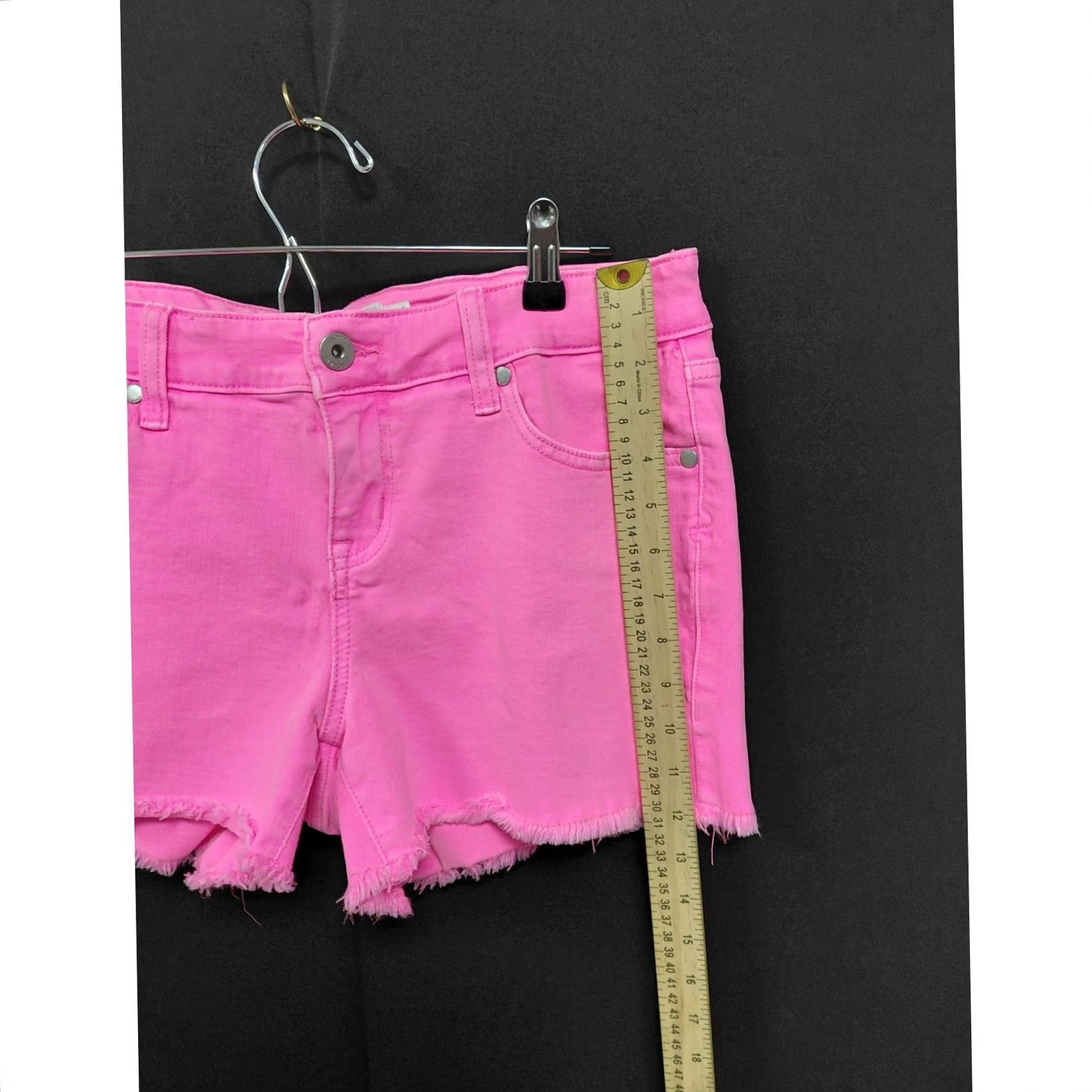 Torrid Torrid Denim Shorts Pink Regular 5-Pocket Frayed Hem Cotton Spandex Women Size 10 Size 32" / US 10 / IT 46 - 5 Thumbnail