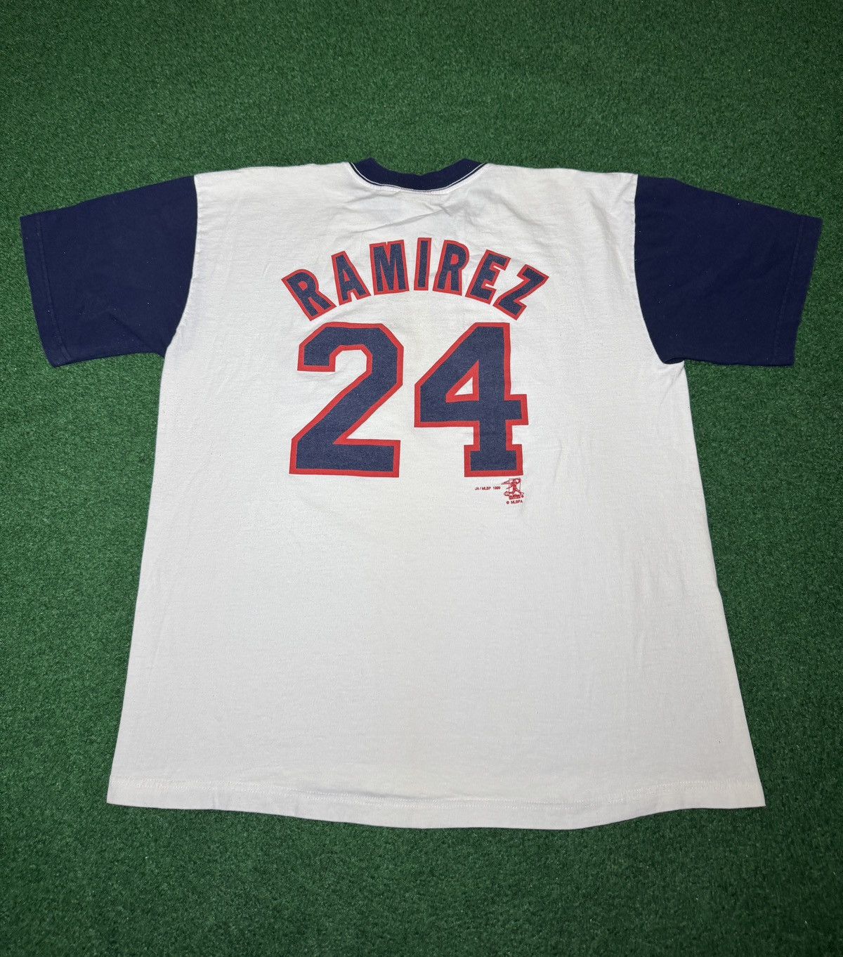 Vintage Cleveland Indians Manny Ramirez #24 XL 90s XL MLB T Shirt Size US XL / EU 56 / 4 - 3 Thumbnail