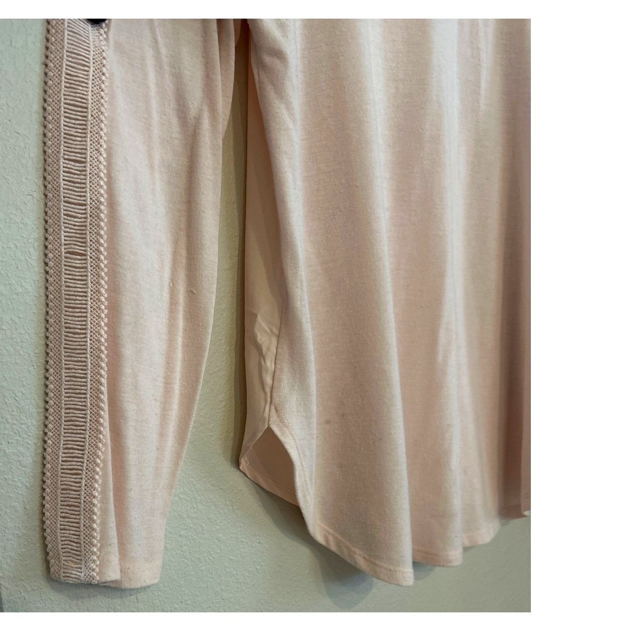 Ann Taylor Ann Taylor LOFT Women's Long Sleeve Pink Crochet Lace Blouse Size L / US 10 / IT 46 - 5 Thumbnail