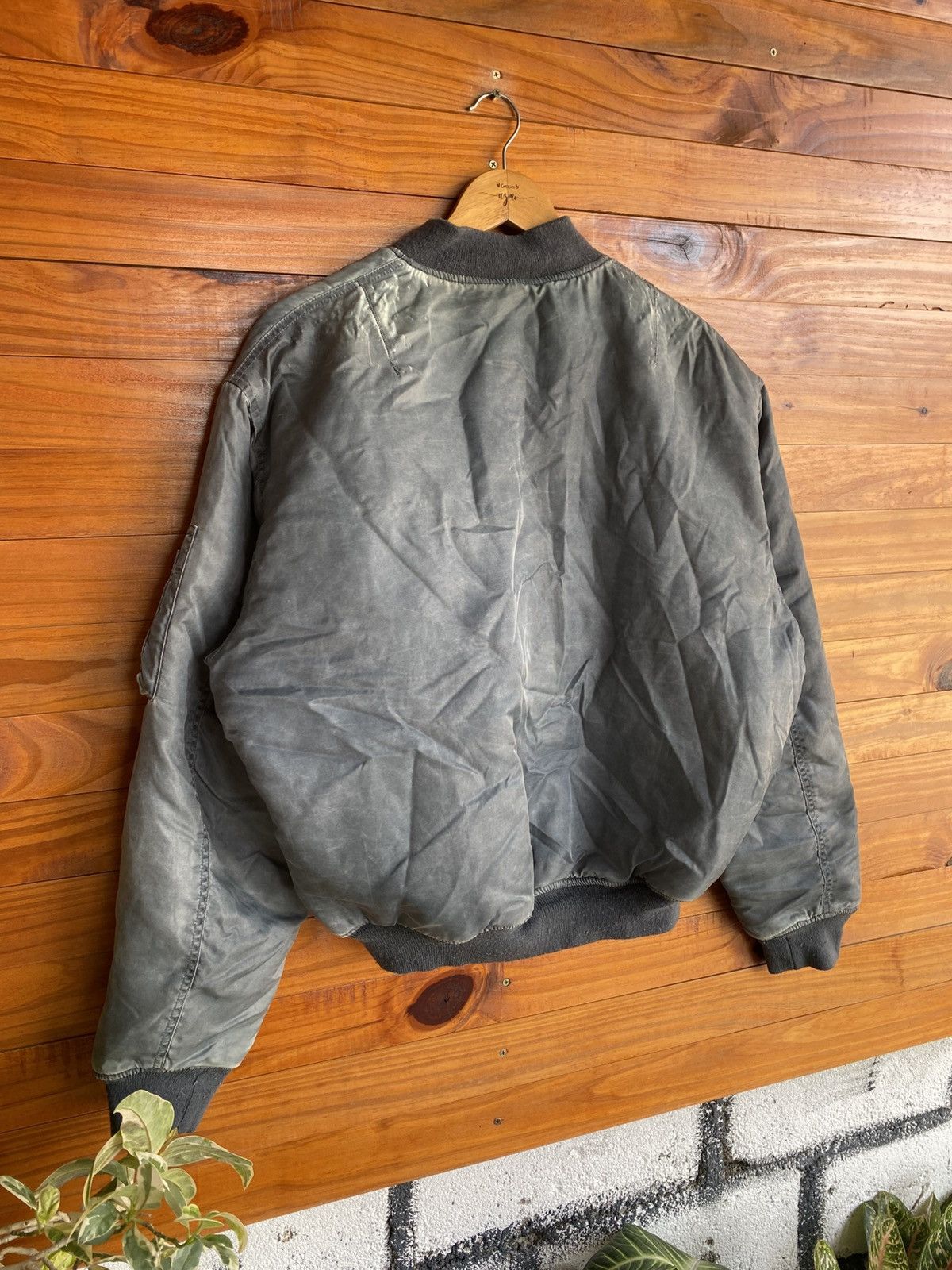 Japanese Brand Vintage Suntory Coffee Bomber Jacket Gray MA-1 Style Japan Size US L / EU 52-54 / 3 - 16 Thumbnail