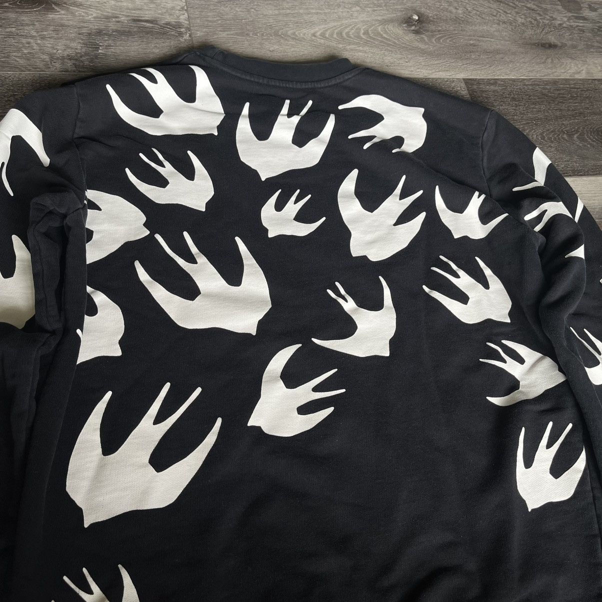 McQ Alexander McQueen Alexander McQueen McQ Swallows Graphic Crewneck Sweatshirt Size US L / EU 52-54 / 3 - 6 Thumbnail