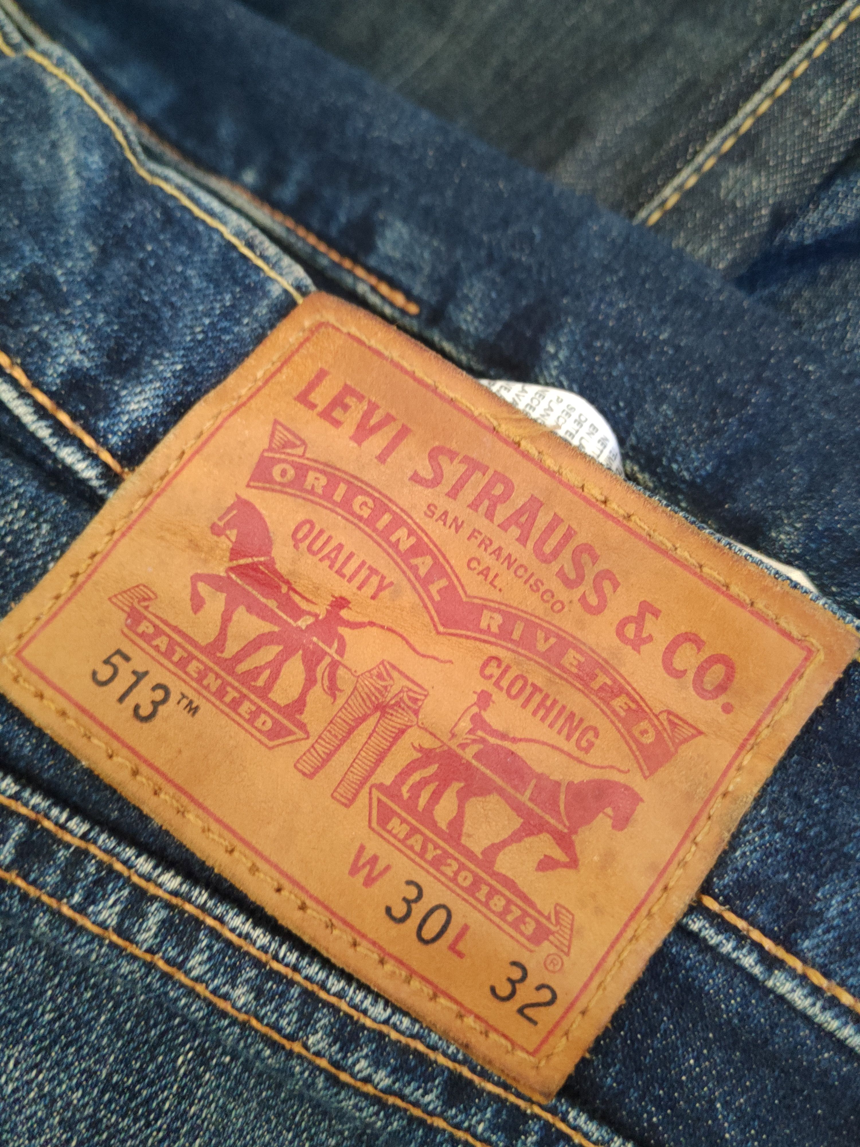 Levi's Levi's Dark Blue Distressed Ripped Jeans #W1401 Size US 31 - 16 Thumbnail