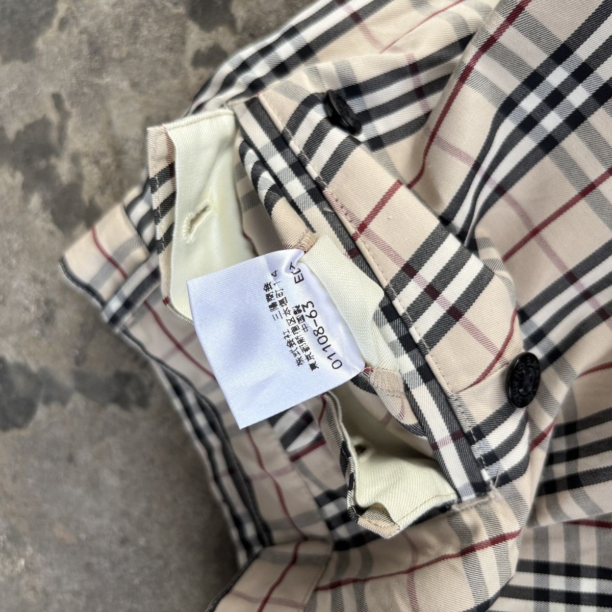 Burberry Vintage Burberry nova check Cargo short pants Size US 27 - 12 Thumbnail