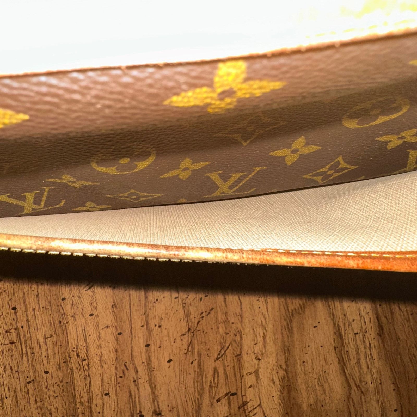 Louis Vuitton Vintage Louis Vuitton Deauville Bag Size ONE SIZE - 10 Thumbnail