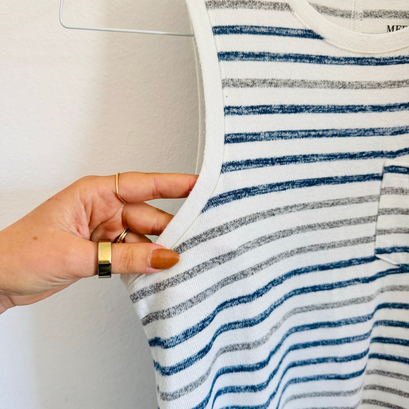 Target Basics TARGET White Blue Grey Stripe Sweater Knit Tank Top Shirt XS Size XS / US 0-2 / IT 36-38 - 6 Thumbnail