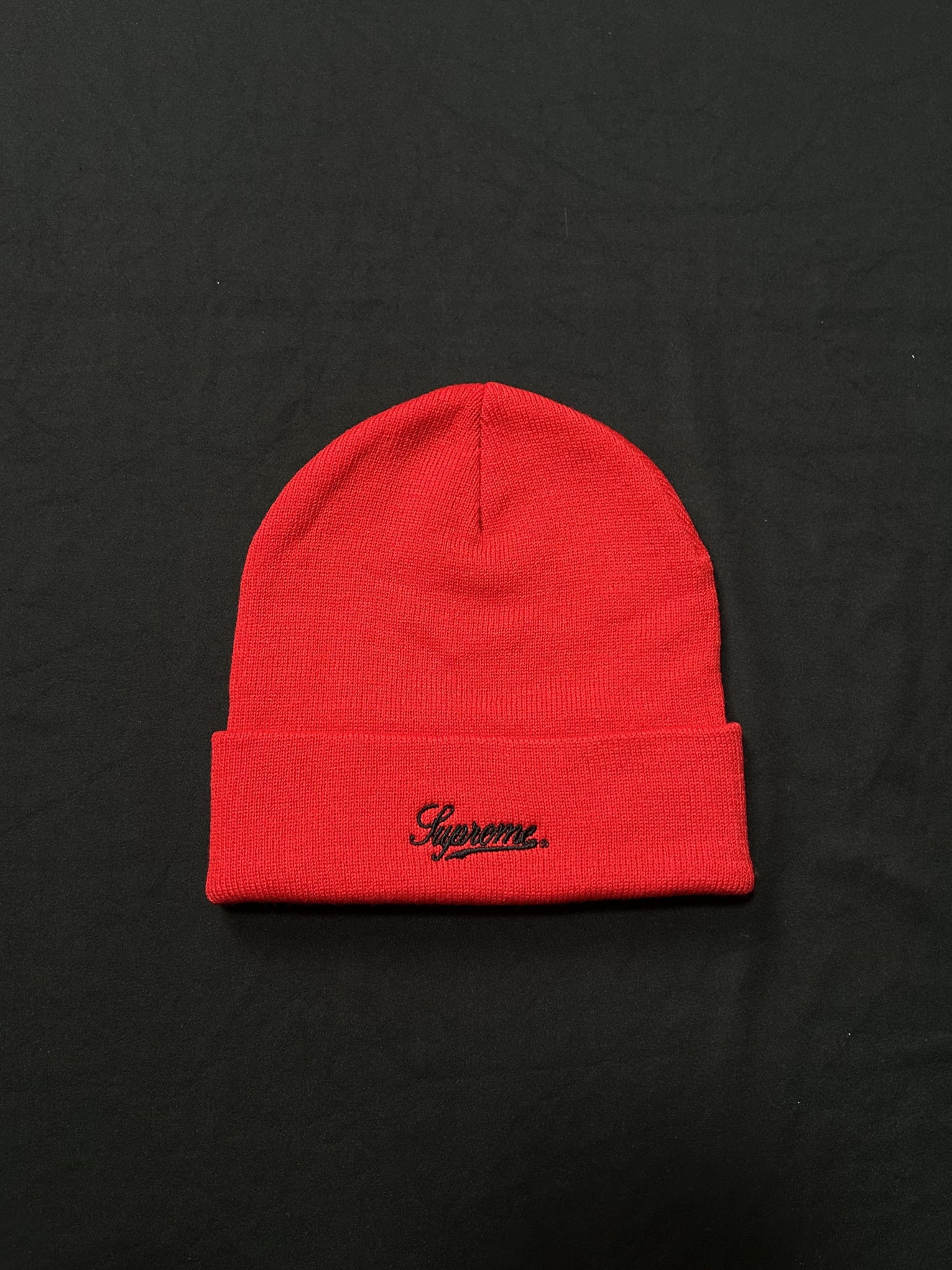 Hysteric Glamour × Supreme Deadstock FW17 Supreme Hysteric Glamour Red Beanie OS Size ONE SIZE - 3 Thumbnail