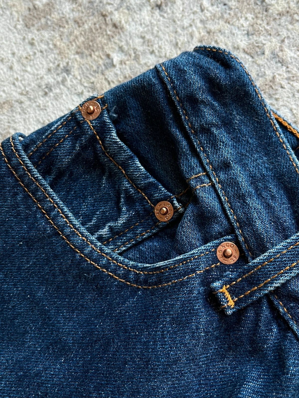 Levi's Levi’s 901 Women Sz W 28 L 32 Made in Spain Vintage 1994 Size 28" / US 6 / IT 42 - 13 Thumbnail