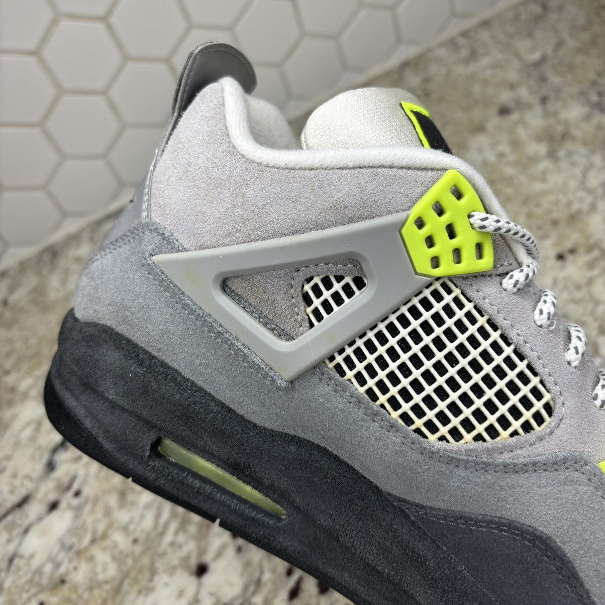Jordan Brand Size 11 - Jordan 4 Retro SE Mid Neon 95 NEW WITH DEFECTS Size US 11 / EU 44 - 9 Thumbnail