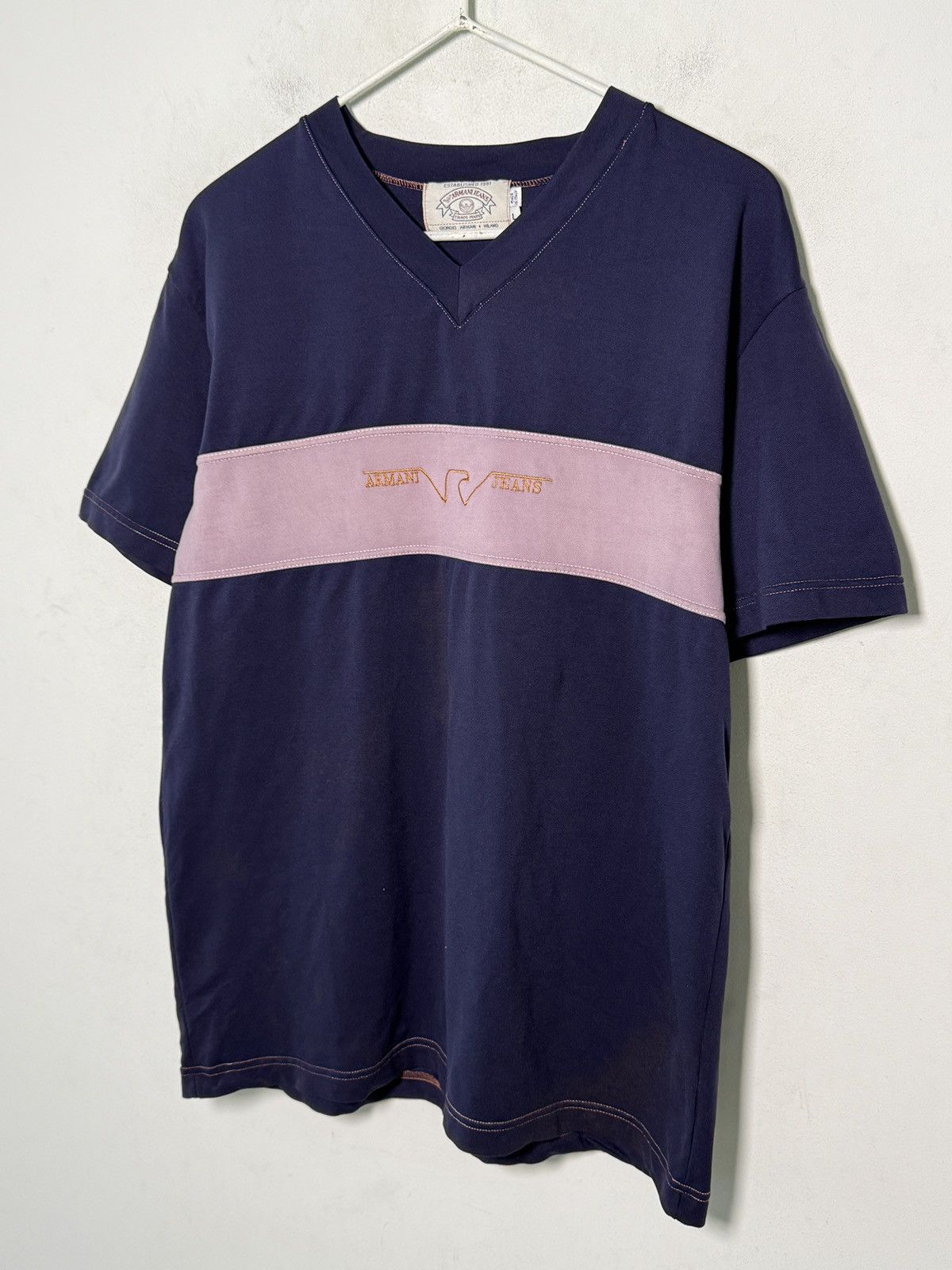 Giorgio Armani Vintage Armani Jeans v-neck tee Size US L / EU 52-54 / 3 - 2 Thumbnail