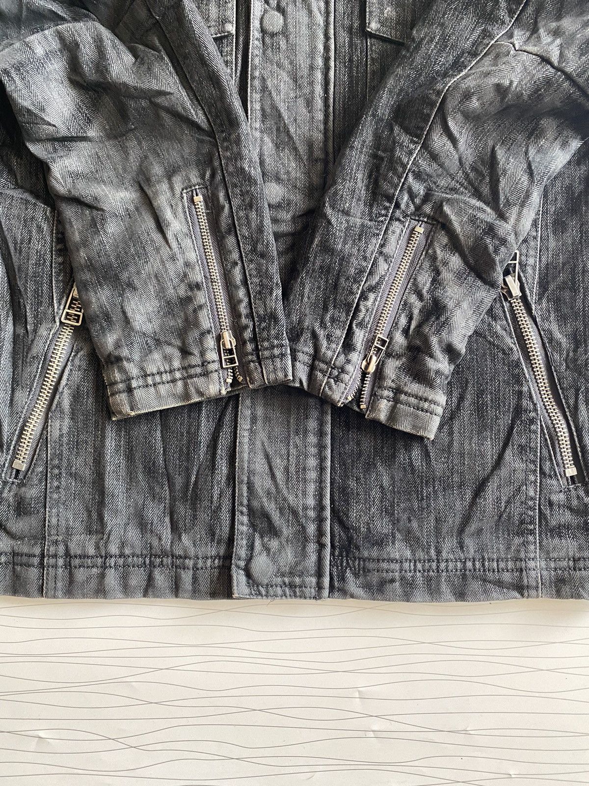 If Six Was Nine × Japanese Brand × Le Grande Bleu (L.G.B.) ⚡️SEND OFFERS⚡️ Roushatte Tectical Biker Denim Jacket Size US M / EU 48-50 / 2 - 7 Thumbnail