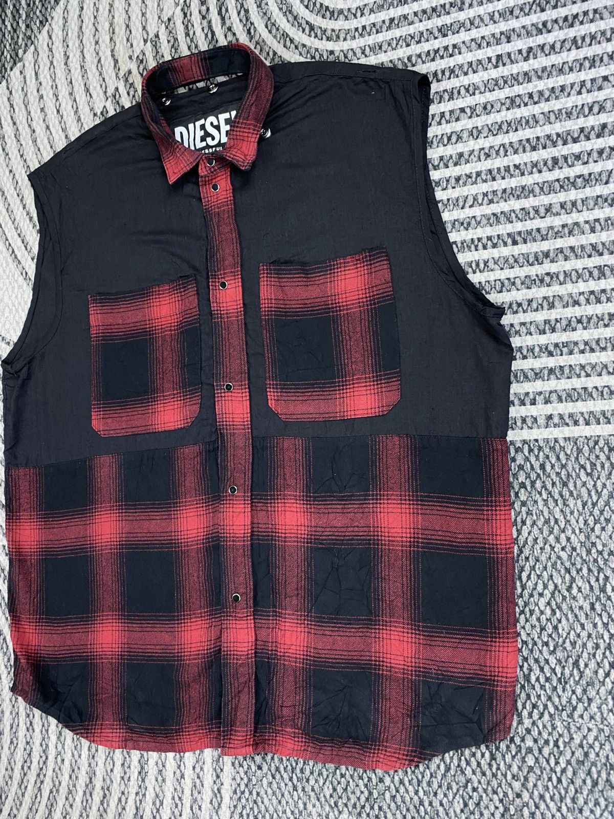 Diesel Vintage Diesel Sleeveless Button Down Red Checked Shirt Size US XL / EU 56 / 4 - 4 Thumbnail