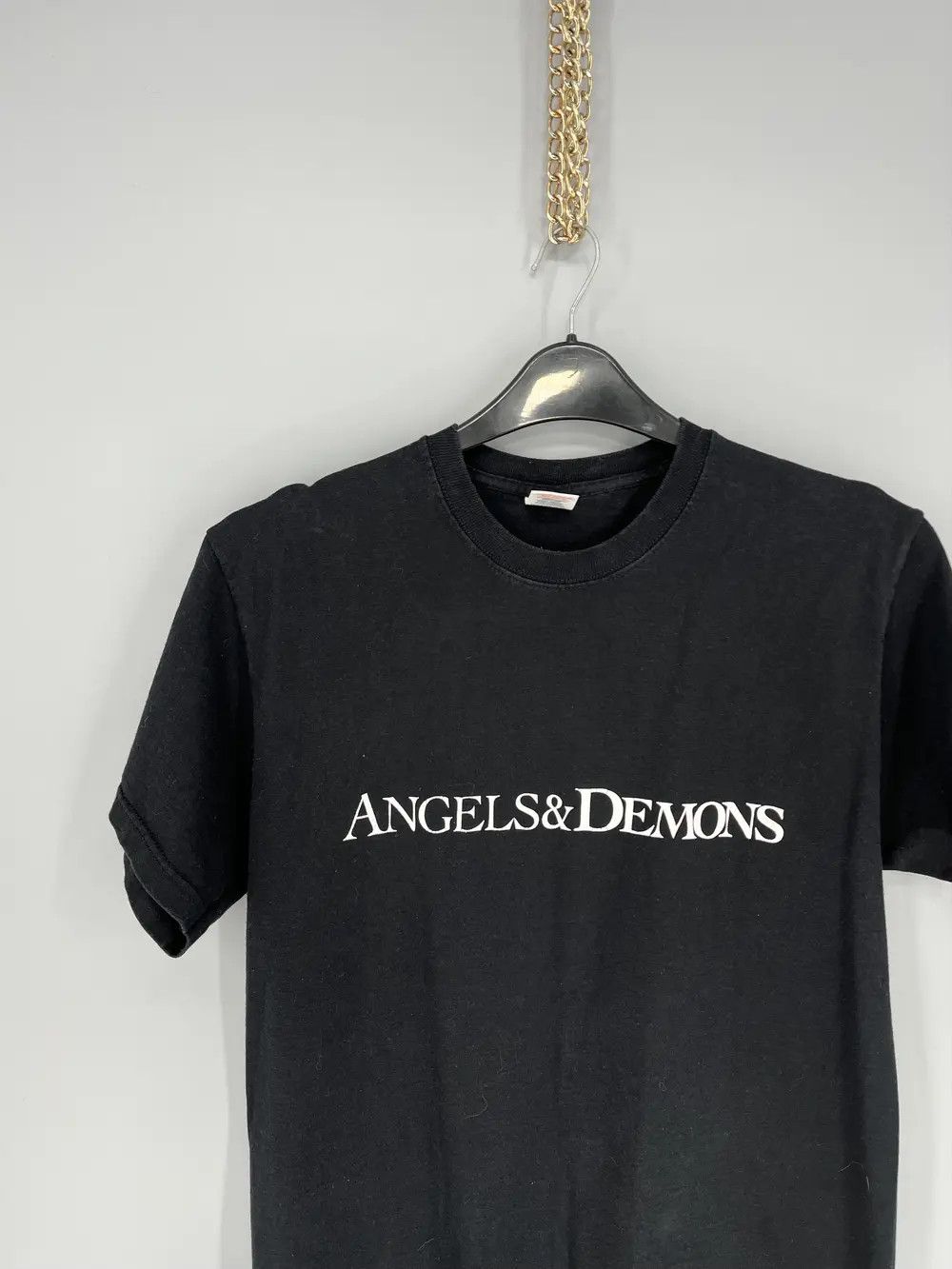 Vintage Vintage Angels And Demons Movie Graphic Tee Tom Hanks Rare Size US M / EU 48-50 / 2 - 4 Thumbnail