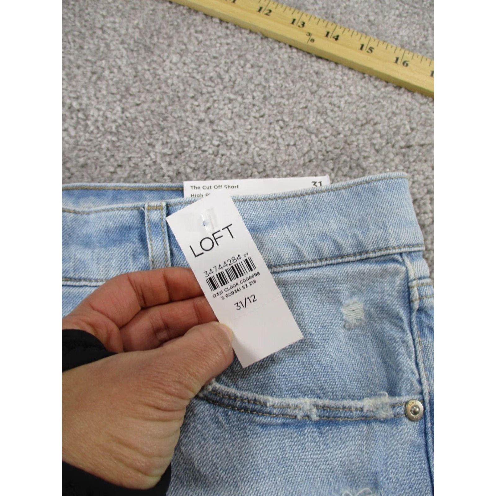 Loft LOFT Vintage Cut-Off Denim Shorts Womens 31 Light Wash Blue 90s Casual Size 24" / US 00 / IT 34 - 7 Thumbnail