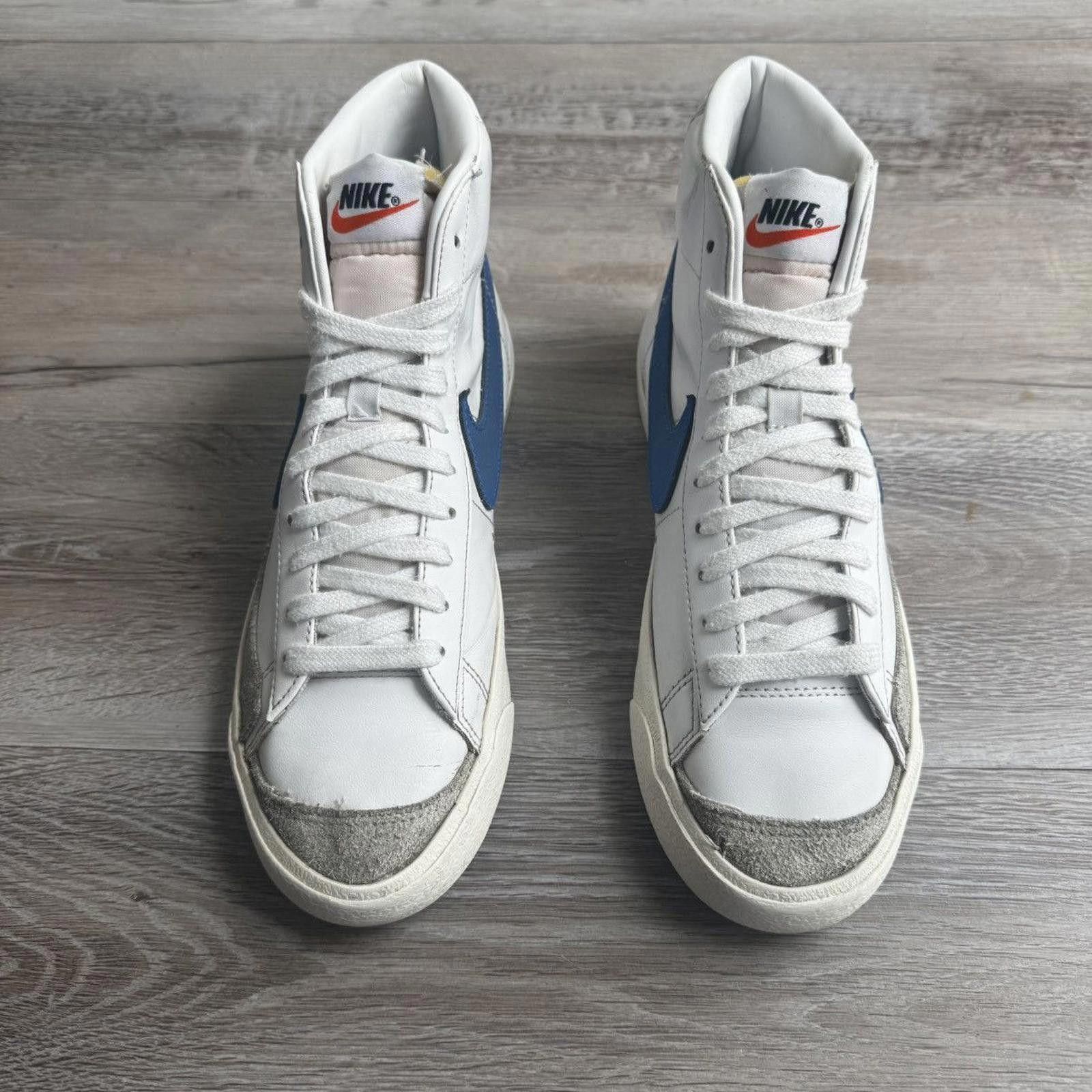 Nike NIKE • Nike Blazer Mid 77 "White/Game Royal" (7M) Size US 7 / EU 40 - 4 Thumbnail
