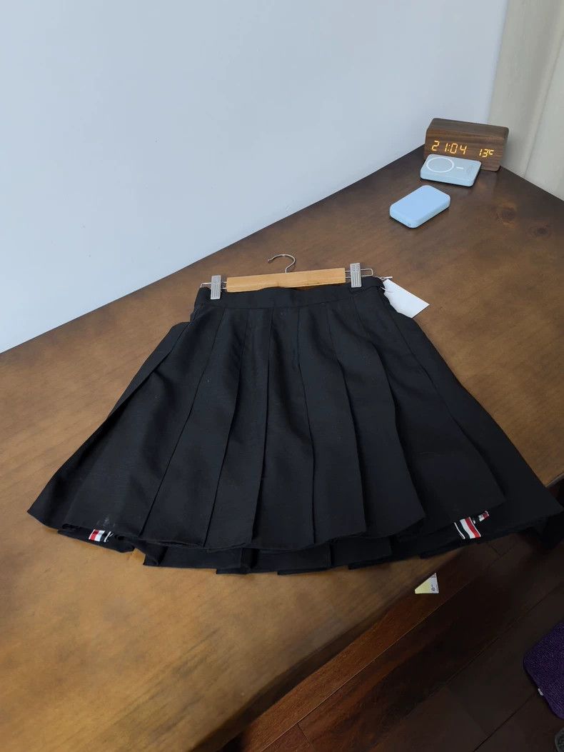 Thom Browne thom browneWool skirt 2503-Nextarrow Size 27" / US 4 / IT 40 - 1 Thumbnail