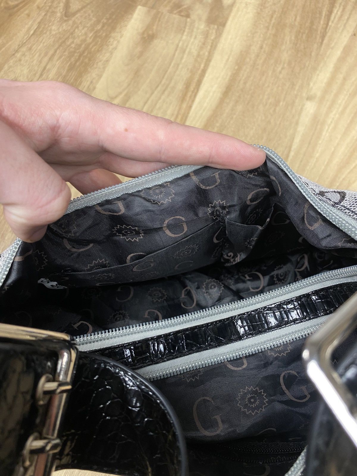 Guess Avant Garde Gamaya Monogram Bags Type Guess Style Y2K Size ONE SIZE - 8 Thumbnail