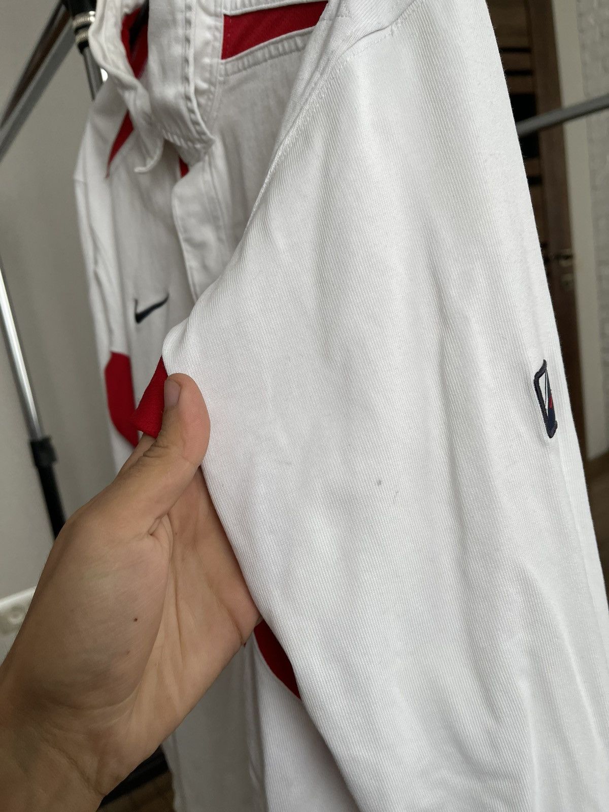 Nike Nike England Vintage Rugby Pullover Sweatshirt 90s Size US L / EU 52-54 / 3 - 13 Thumbnail