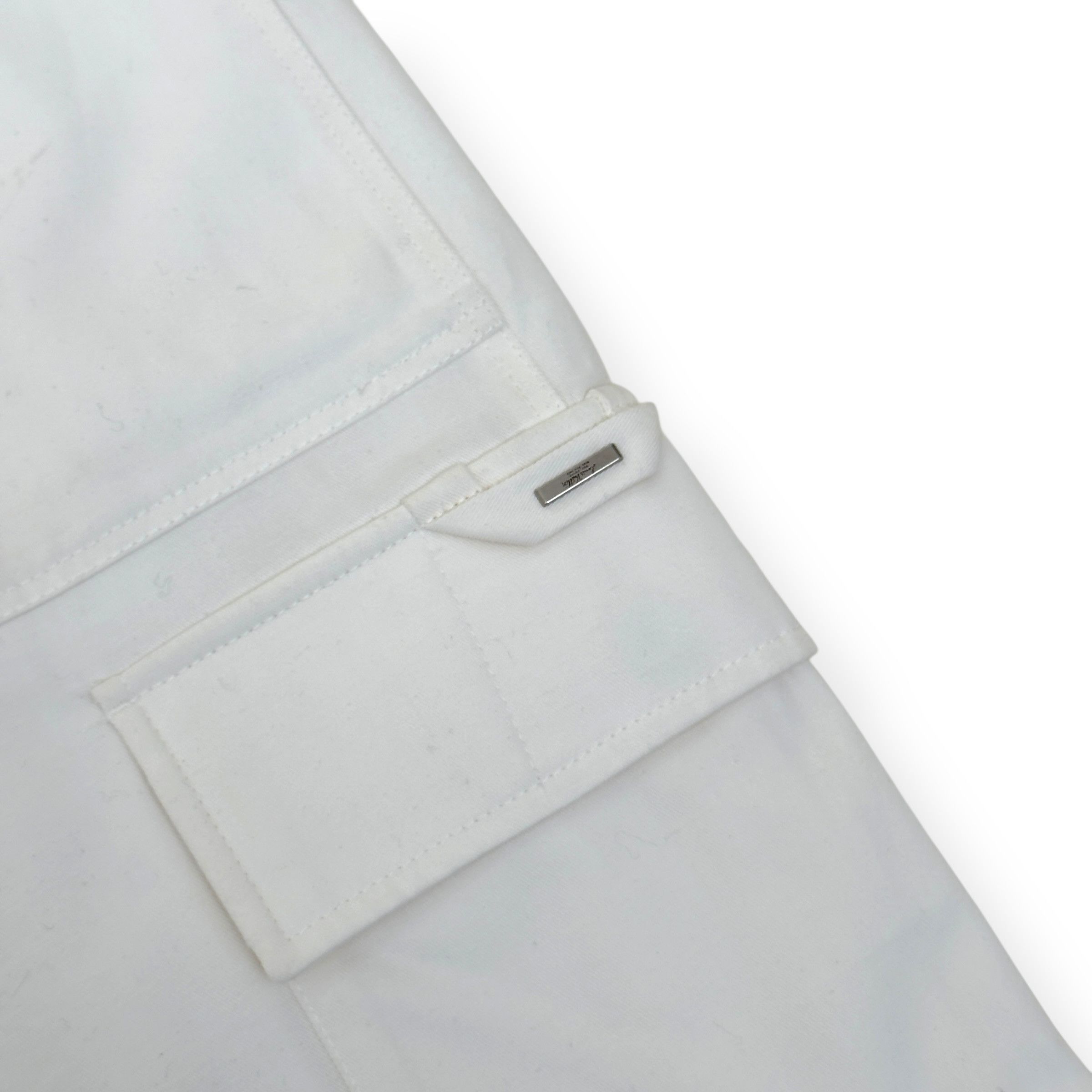 Louis Vuitton LOUIS VUITTON SOFT CARGO SHORTS LUXURY WHITE 44 / L Size US 34 / EU 50 - 5 Thumbnail