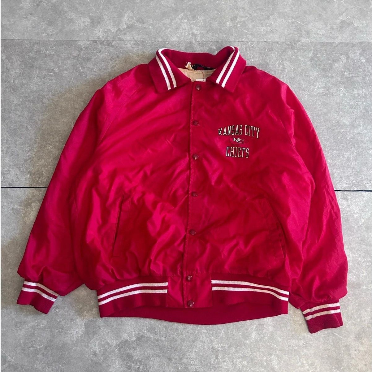 Vintage 70s Vintage Kansas City Chiefs Champion Red Jacket Size L Size US L / EU 52-54 / 3 - 1 Thumbnail
