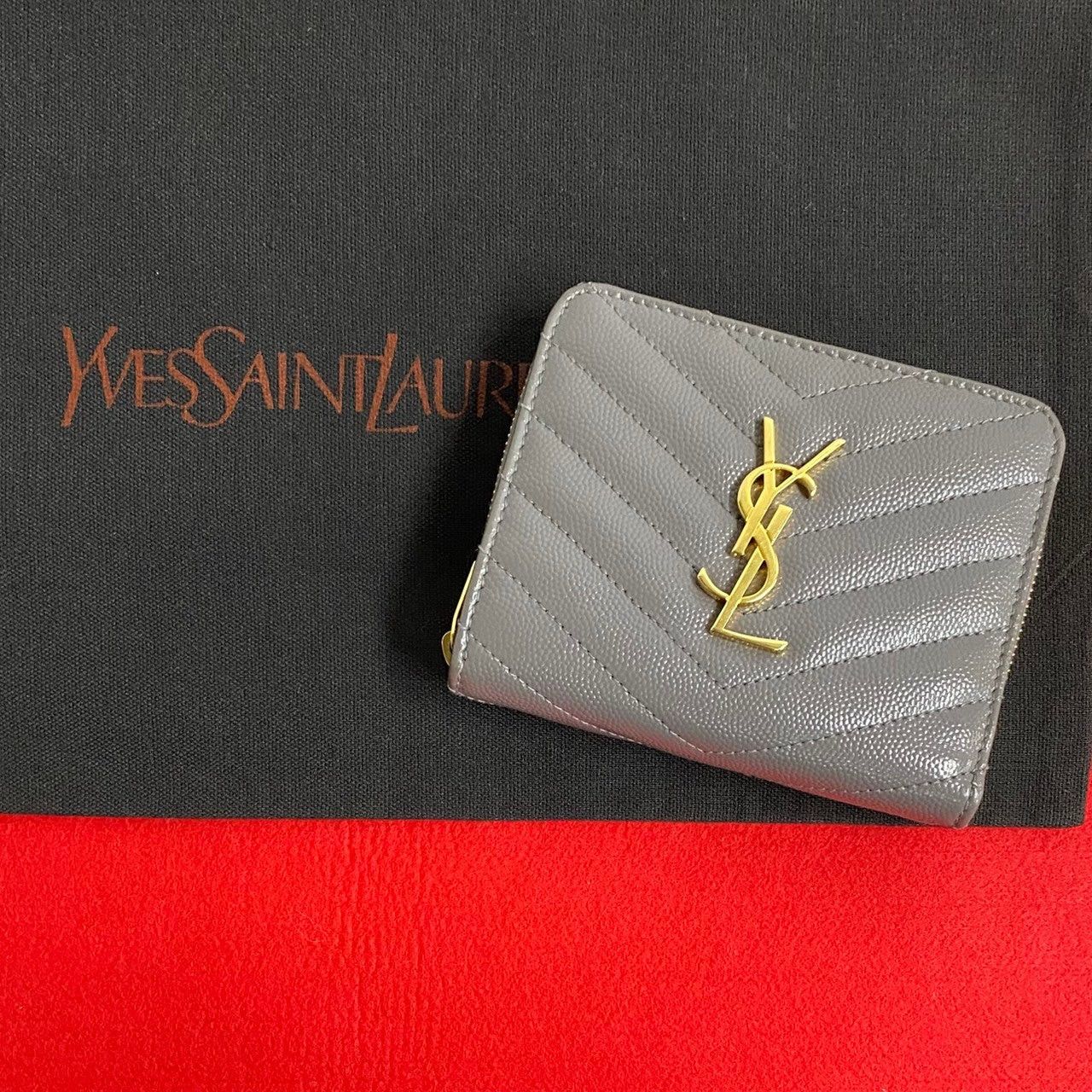 Yves Saint Laurent Yves Saint Laurent Grey Leather Size ONE SIZE - 1 Thumbnail