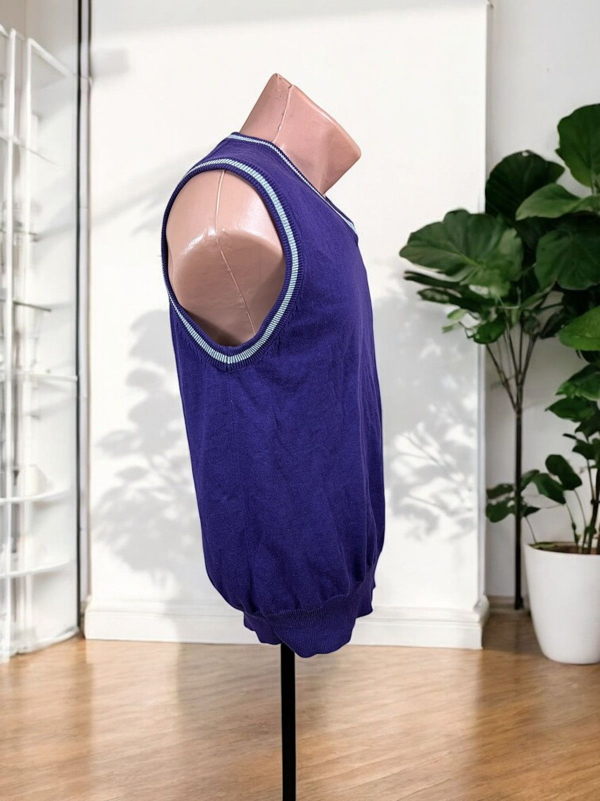 Fred Perry Fred Perry purple sleeveless pullover size M Size US M / EU 48-50 / 2 - 2 Thumbnail