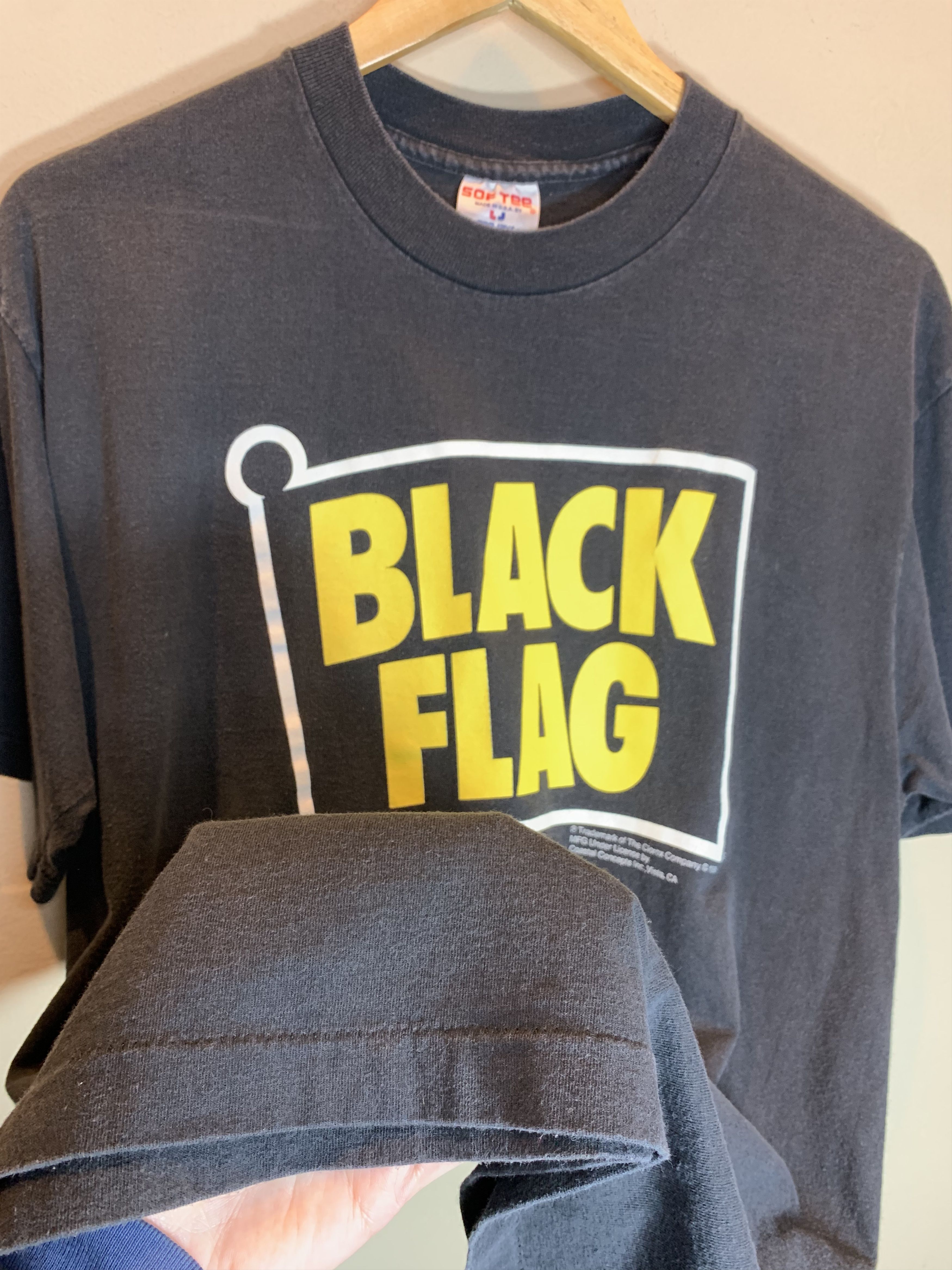 Band Tees RARE* Vintage 90’s Black Flag Single Stitch USA-Made T-Shirt Size US L / EU 52-54 / 3 - 4 Thumbnail