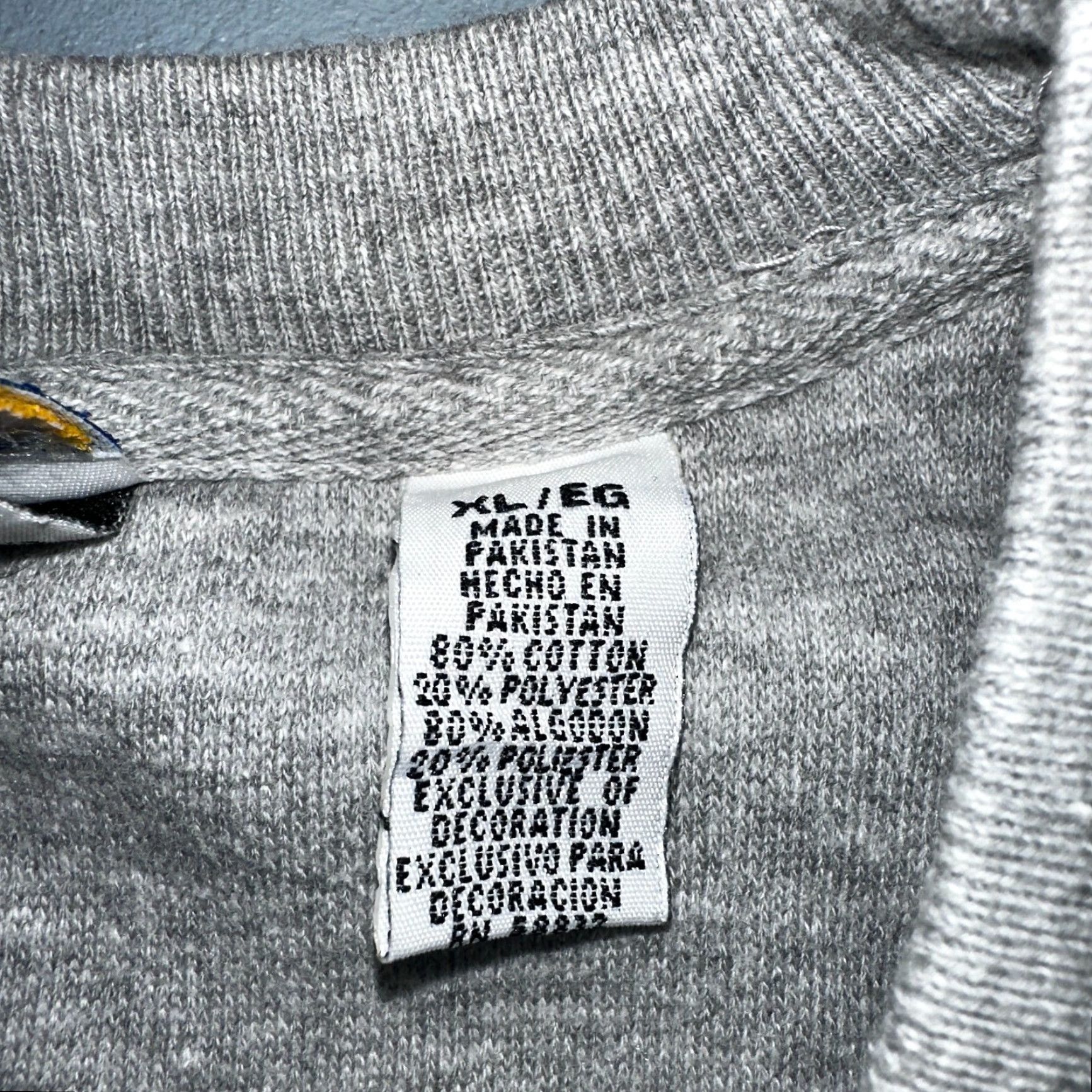 Vintage VINTAGE Pooh Sweatshirt Unisex Adults XL Crew Neck Embroidered Gray 90s Real Bears Never Ask Graphic Print Pooh VTG Size US XL / EU 56 / 4 - 7 Thumbnail