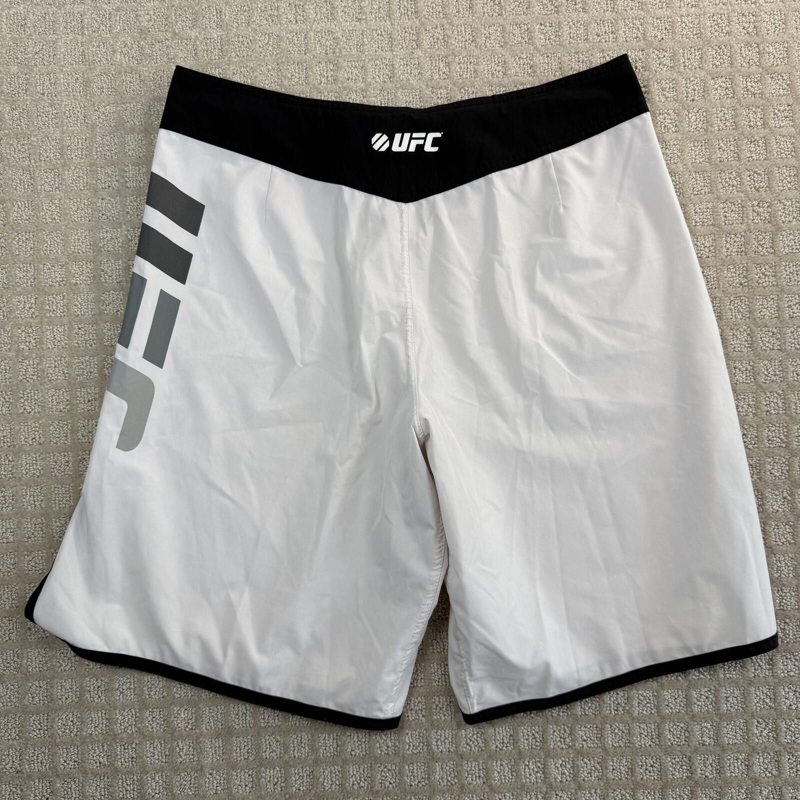 UFC UFC Fight Shorts MMA White Training Shorts Men 32 Size US 32 / EU 48 - 9 Thumbnail
