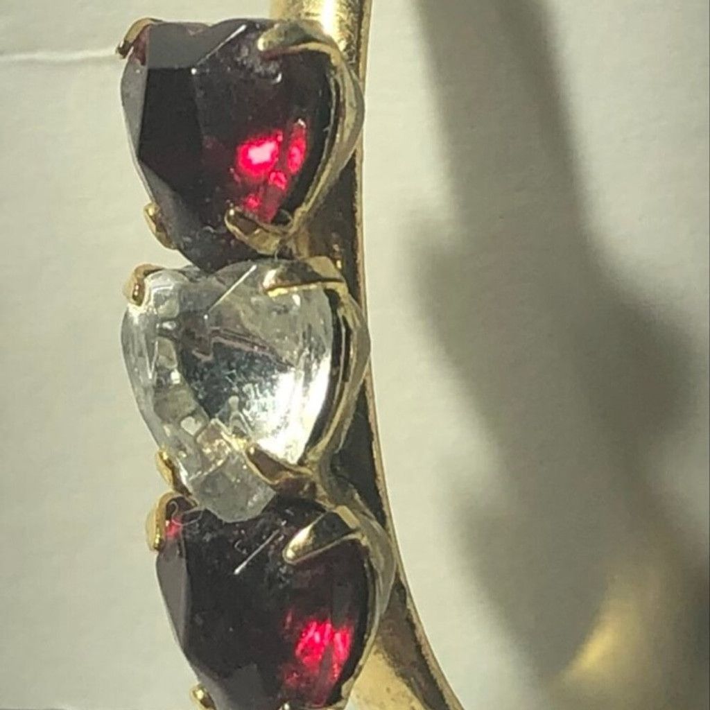 Vintage Hoop Earrings Three Heart-shaped Stones Latch Back Close Red Size ONE SIZE - 6 Thumbnail