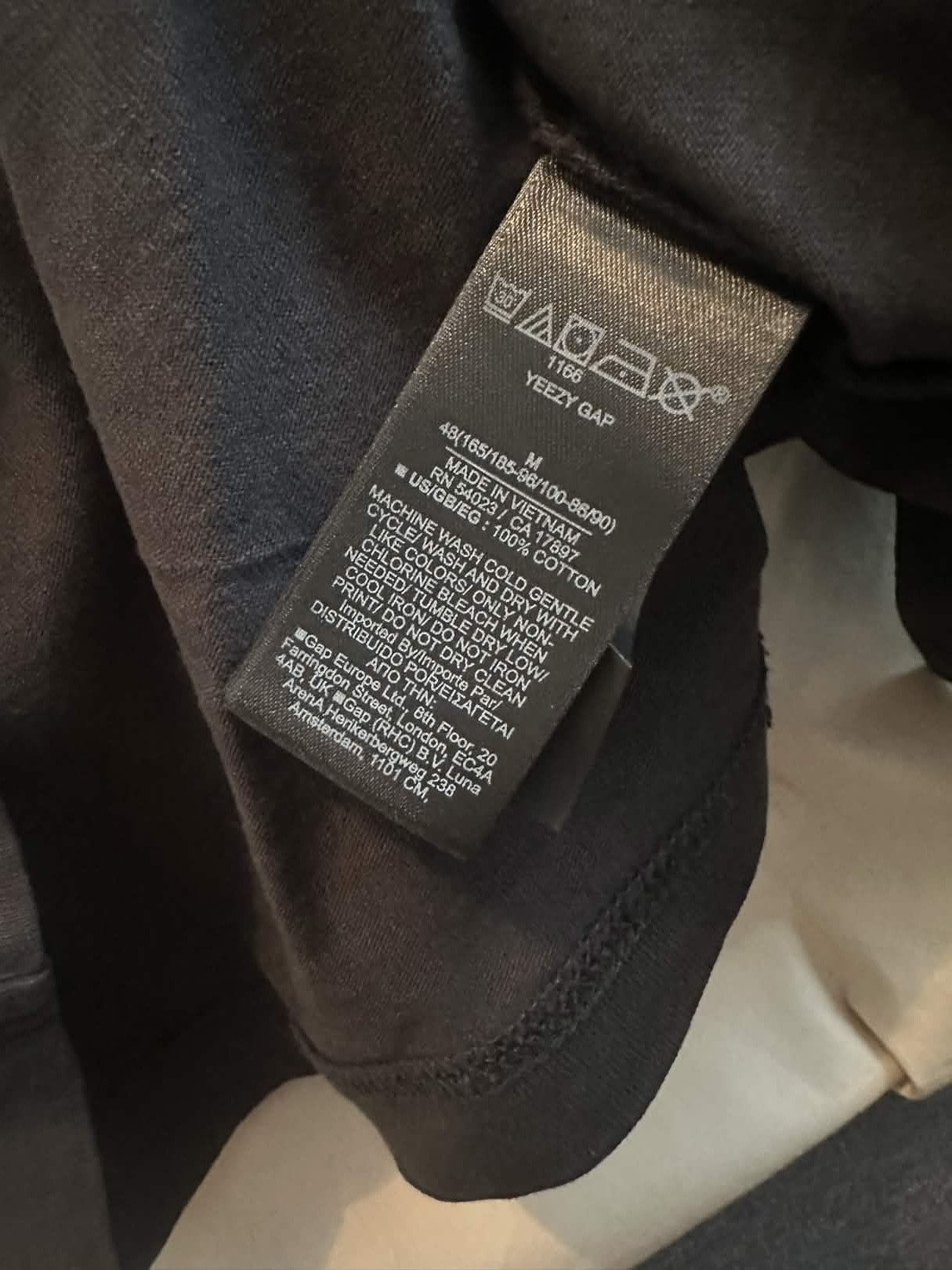 Balenciaga × Gap × Yeezy BLACK LONGSLEEVE Size US M / EU 48-50 / 2 - 3 Thumbnail