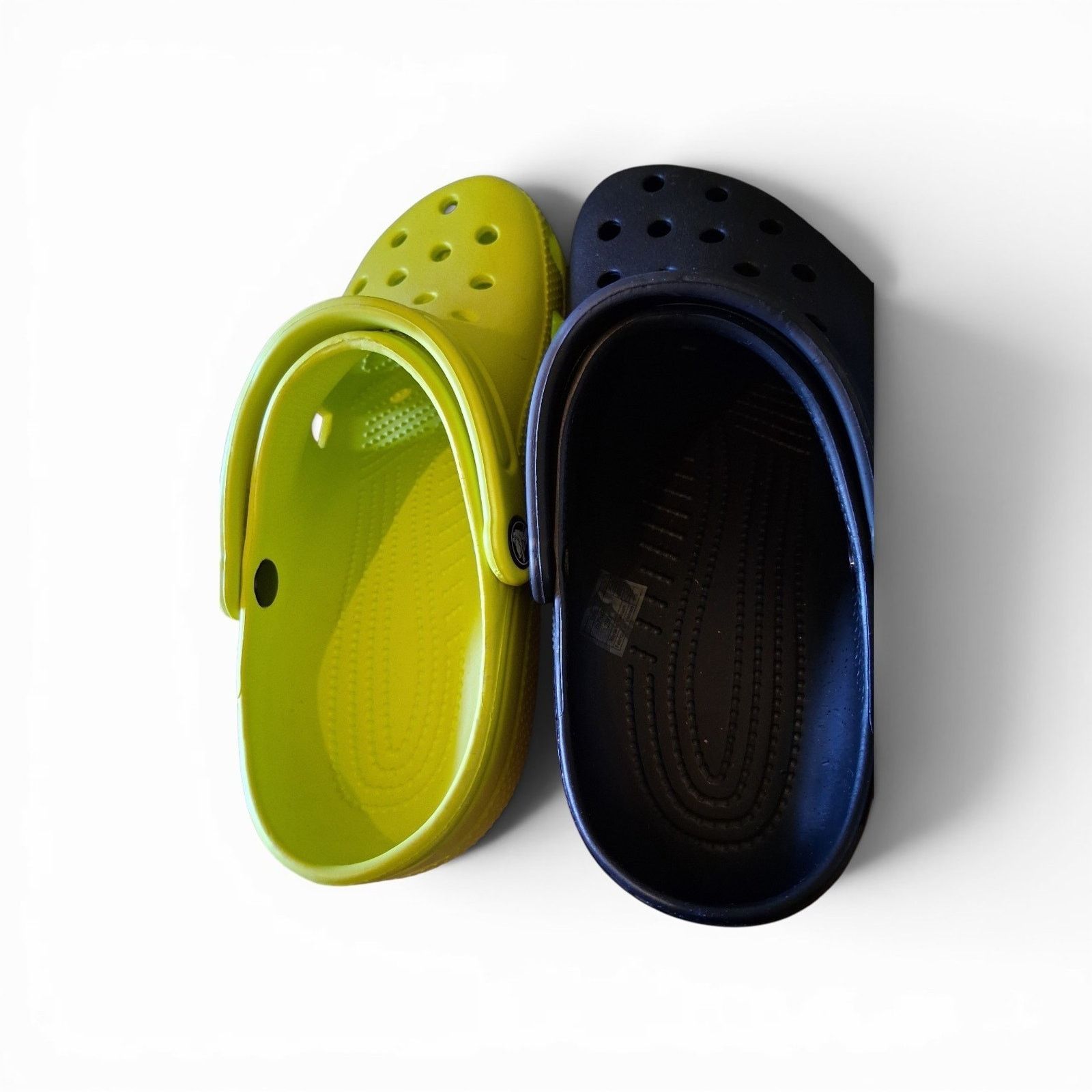 Crocs Crocs Classic Clog Slip On Black Yellow M7 W9 Sandals Size US 9 / EU 42 - 2 Thumbnail