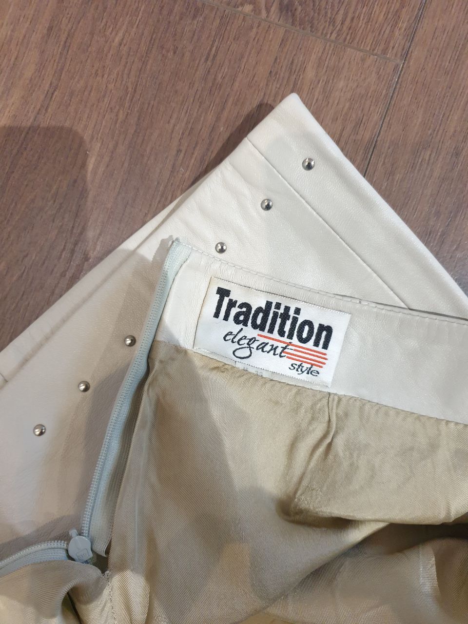 Designer Bundle of 2 leather mini skirt Size 27" / US 4 / IT 40 - 7 Thumbnail