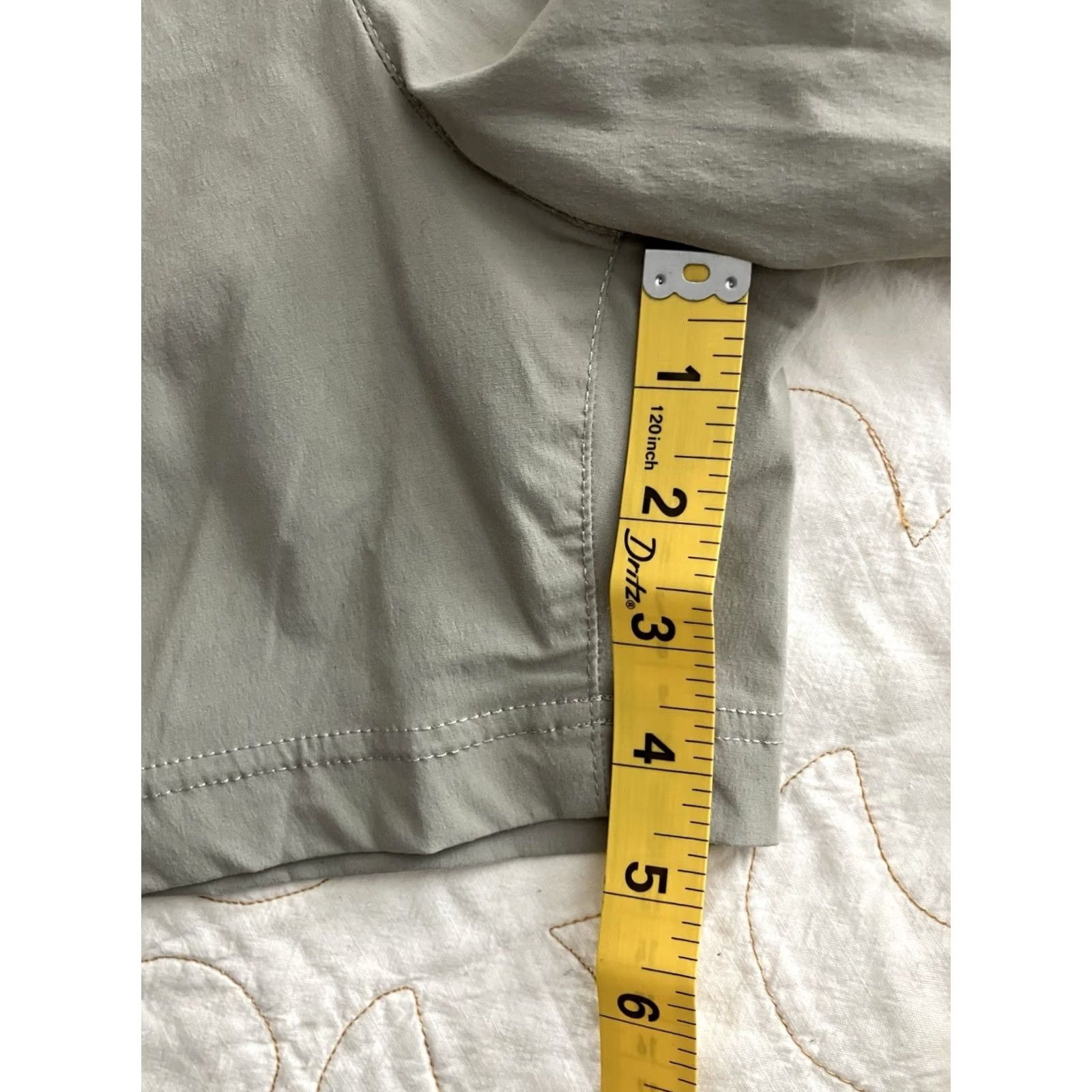 Eddie Bauer Eddie Bauer Shorts Nylon Stretch Khaki Tan 5" Inseam Womens Petite 14P Chino Flat Front Zip Womens Mens? Size 36" / US 14 / IT 50 - 3 Thumbnail