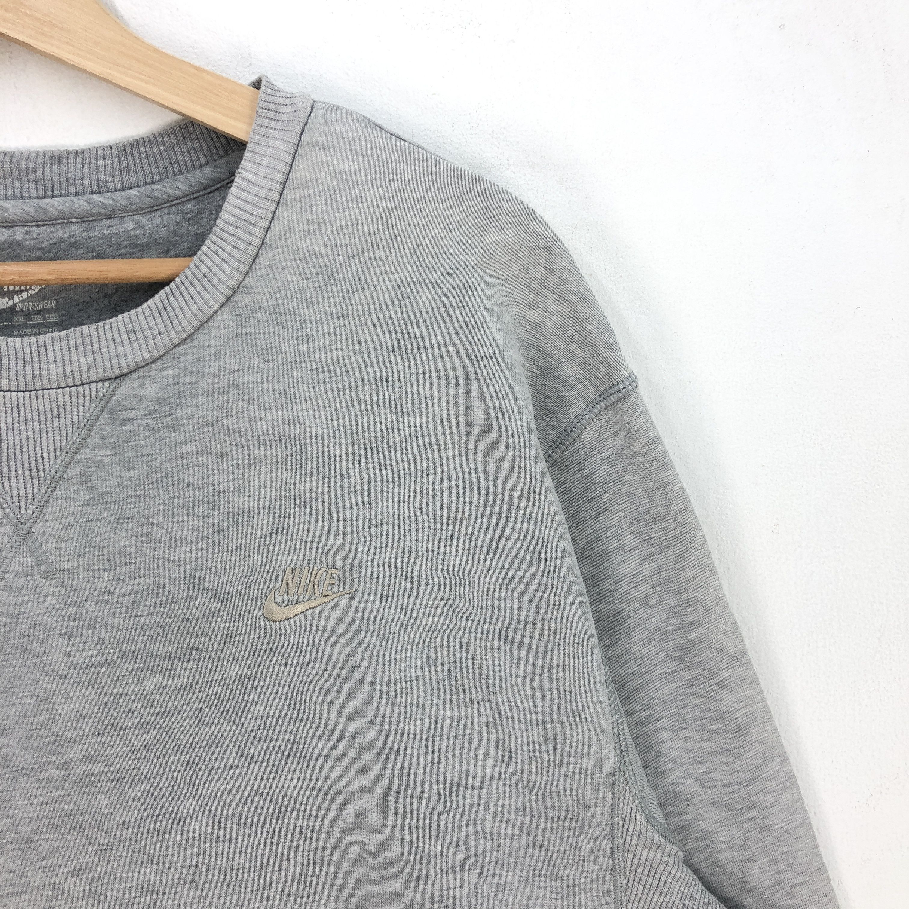 Nike × Vintage Vintage Nike Sweatshirt Nike Swoosh Sweater Jumper Size US L / EU 52-54 / 3 - 2 Thumbnail