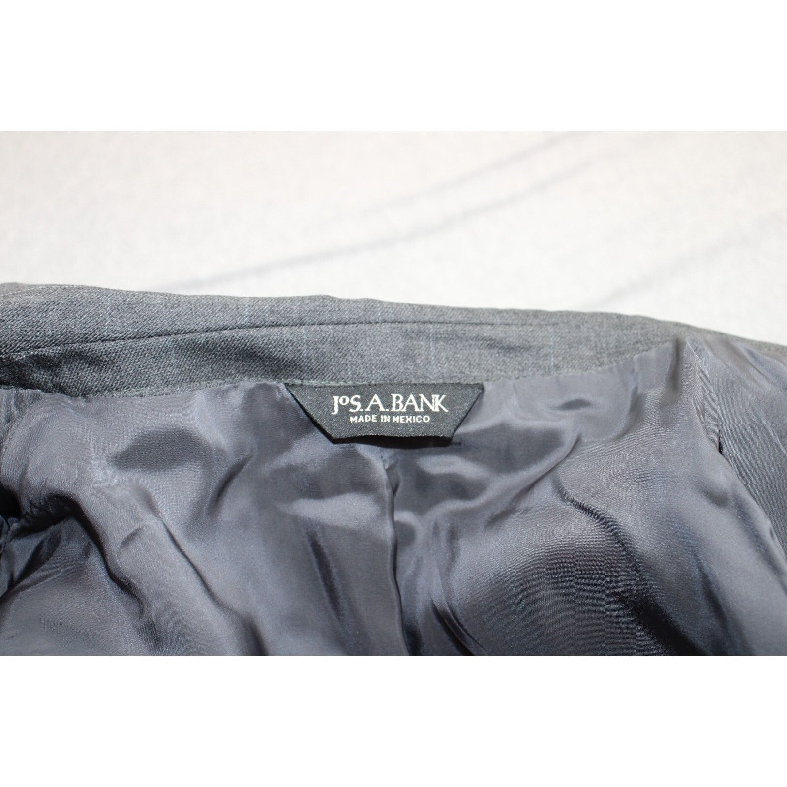 Jos. A. Bank Jos A Bank Blazer Men 44S Gray Check 100% Wool 2 Button Size 44S - 4 Thumbnail