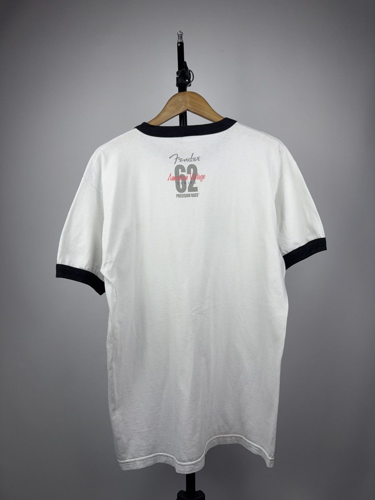 Vintage Vintage 90s Fender 62 Precision Bass Ringer Tee Made USA Size US L / EU 52-54 / 3 - 10 Thumbnail