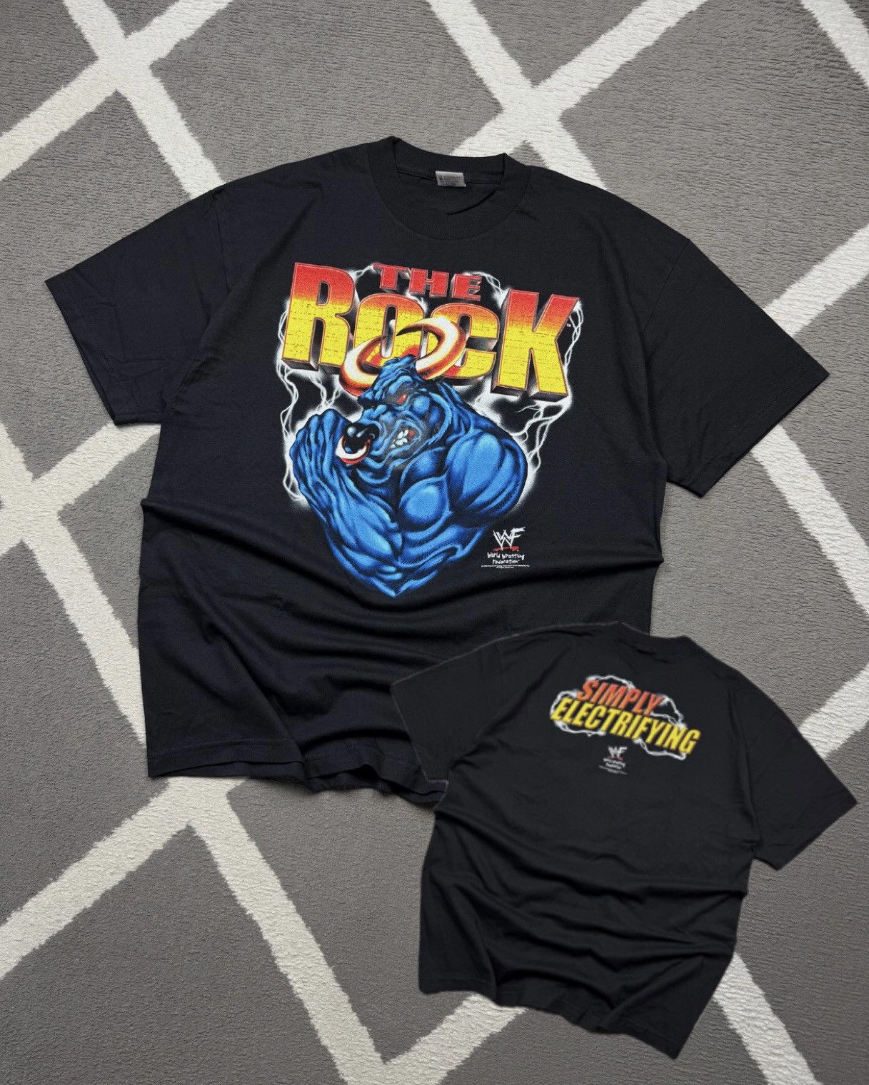 WWE Vintage 2000 WWE WWF The Rock Graphic Tee T-shirt men’s XL Size US XL / EU 56 / 4 - 1 Thumbnail