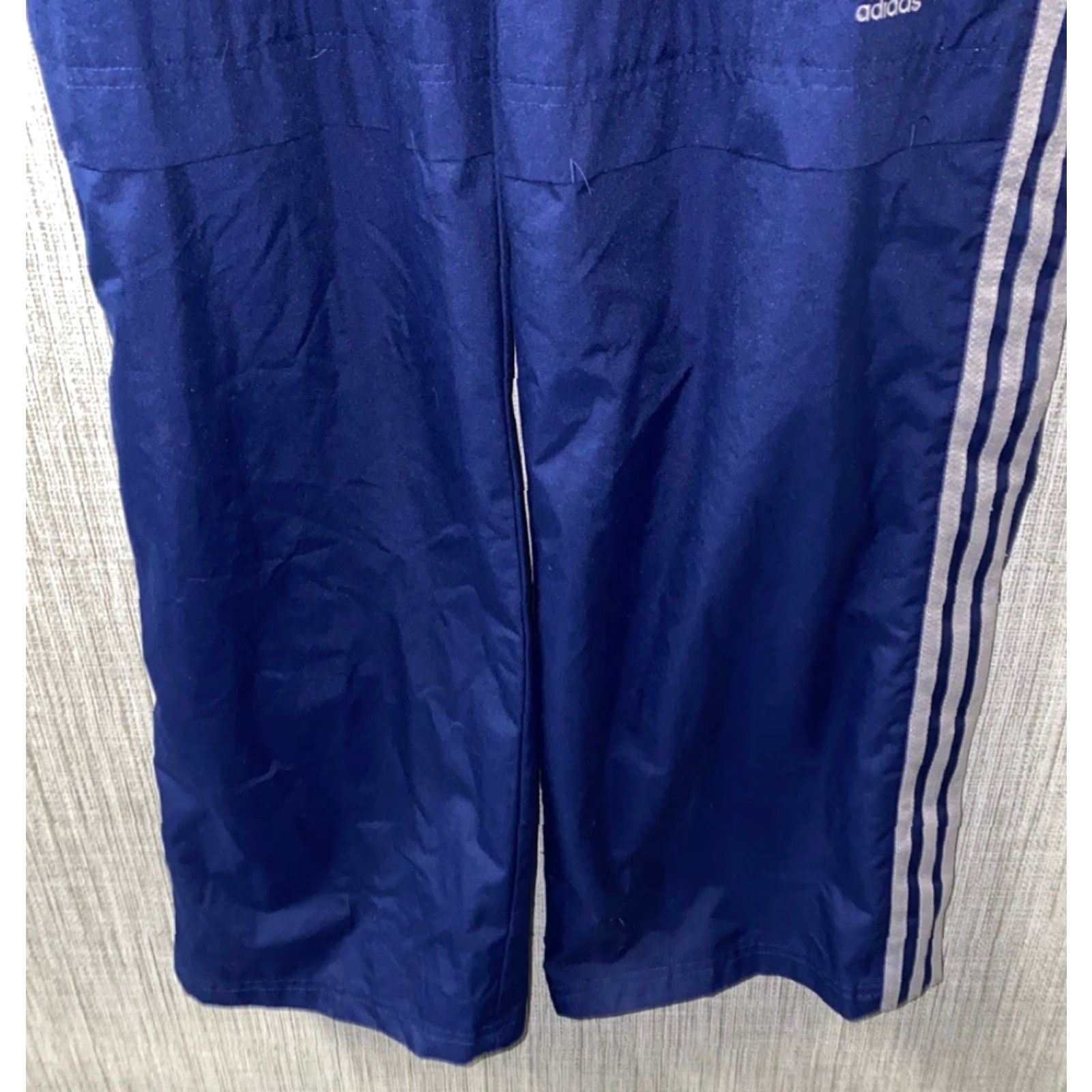 Adidas VINTAGE Adidas Mens XL Blue Nylon Stretchy Athletic Pants Track Pants Regular Size XL Men Athletic Activewear Pants Size US 36 / EU 52 - 3 Thumbnail