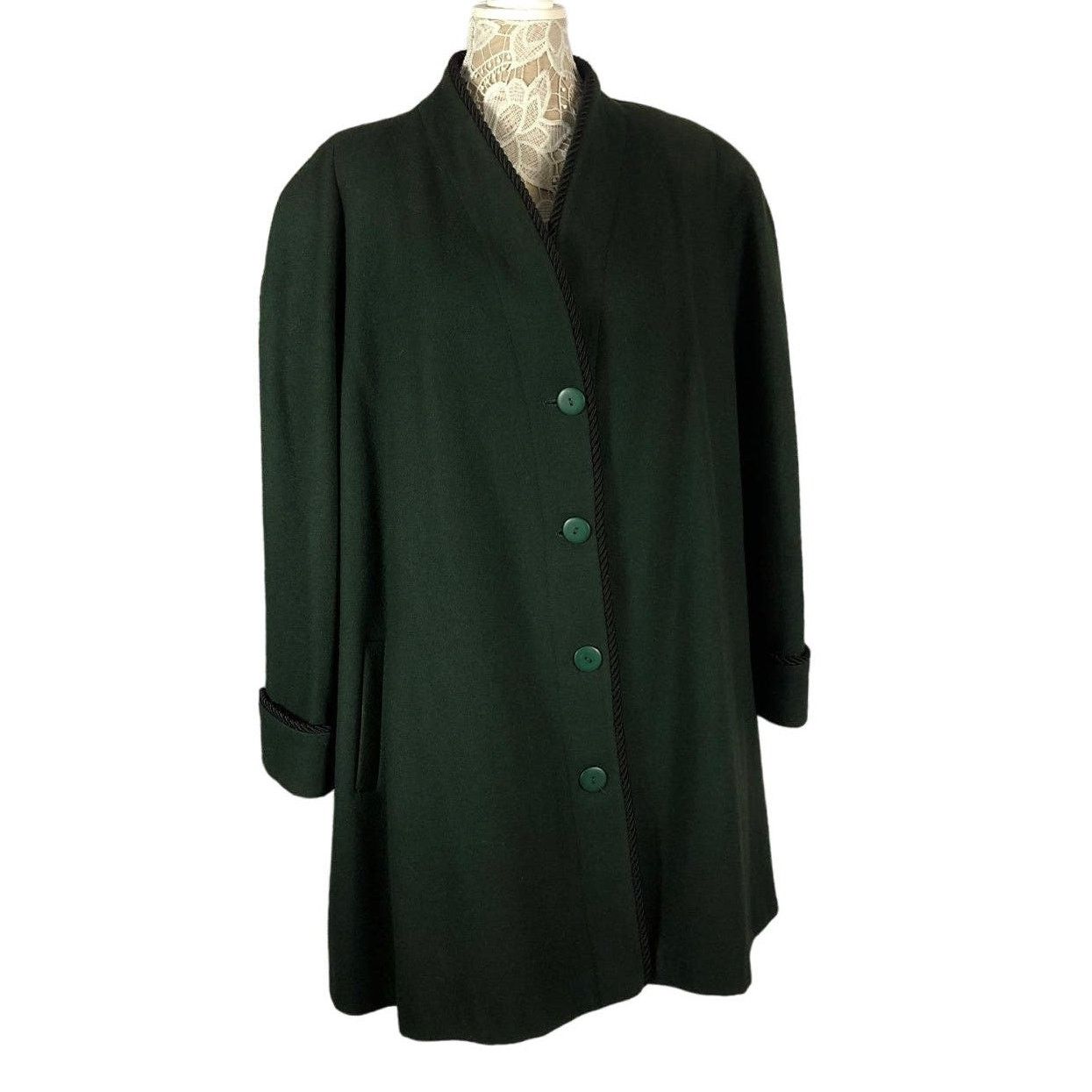 Vintage VINTAGE MDP Mario De Pinto green wool V neck coat black trim Size XXL / US 16-18 / IT 52-54 - 1 Thumbnail