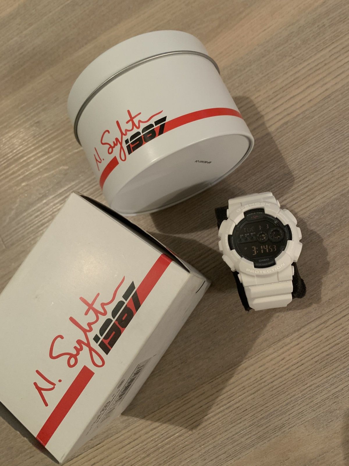 Gshock Nigel Sylvester watch 2011 brand new DW-6900
