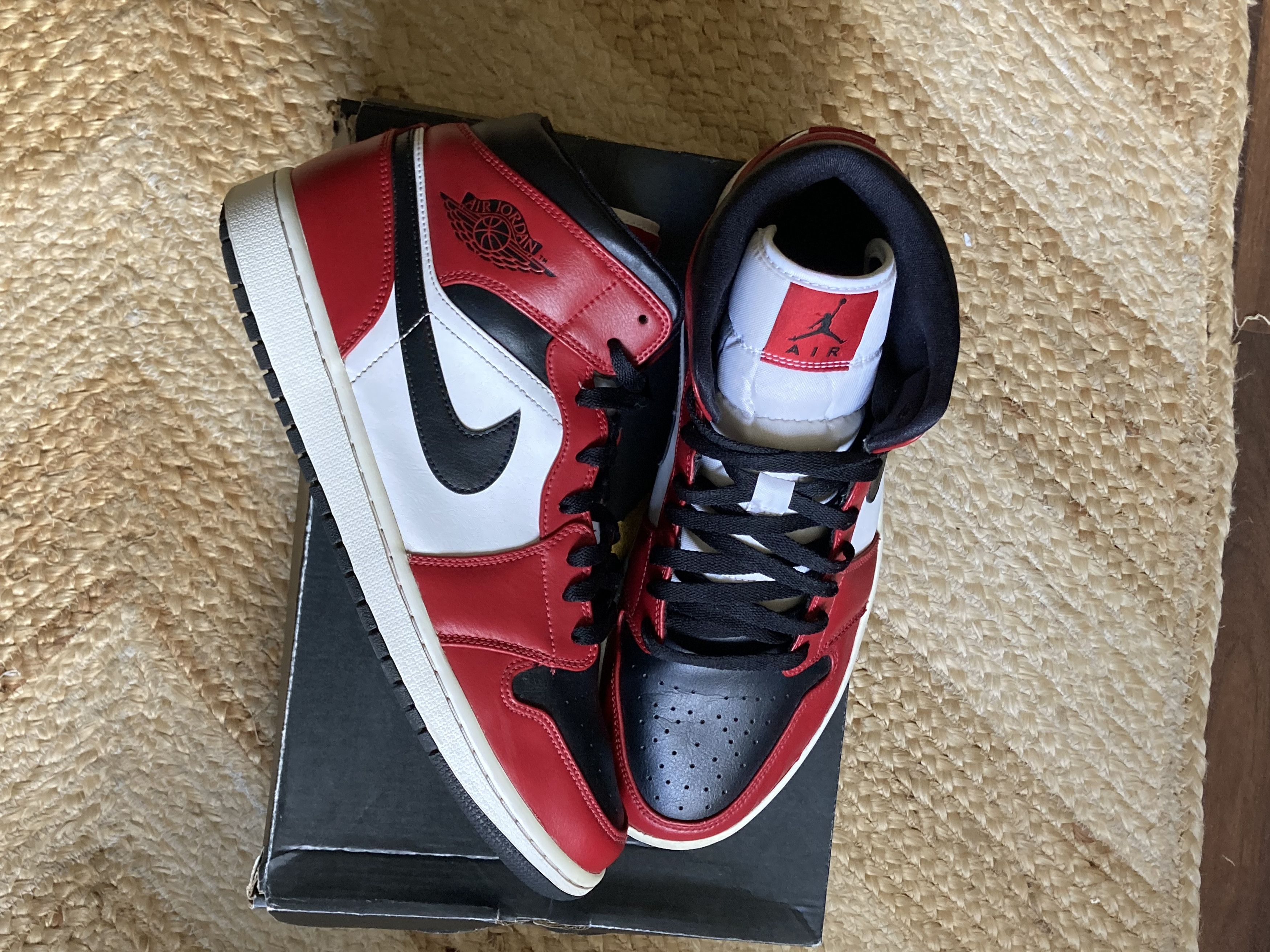 Jordan Brand Air jordan 1 Mid Chicago US 11.5 EU 45.5 Used Mens Size US 11.5 / EU 44-45 - 10 Thumbnail