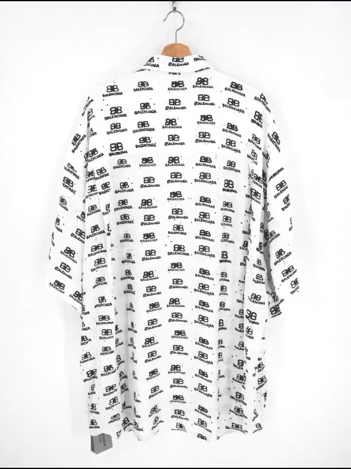 Balenciaga Sz 39 Balenciaga Monogram Logo OS Shirt-2507 Size US L / EU 52-54 / 3 - 2 Thumbnail