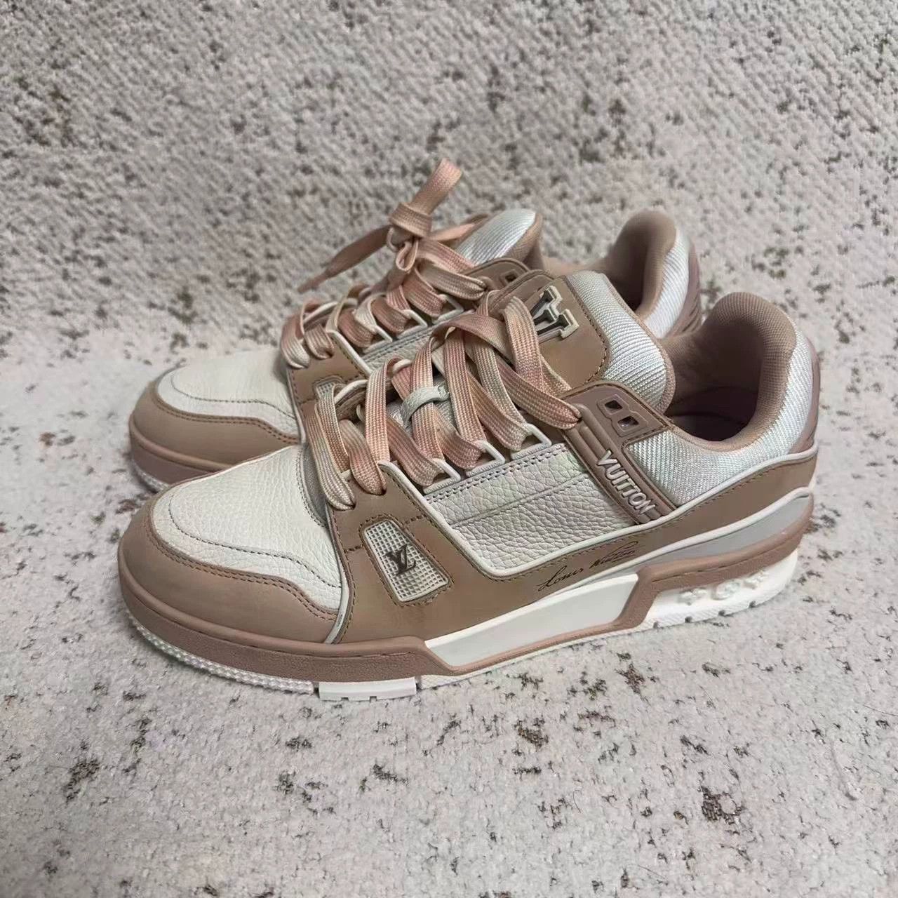 Louis Vuitton LV New Pink Trainer Size 38 Worn 2x Unwashed Size US 7.5 / IT 37.5 - 3 Thumbnail
