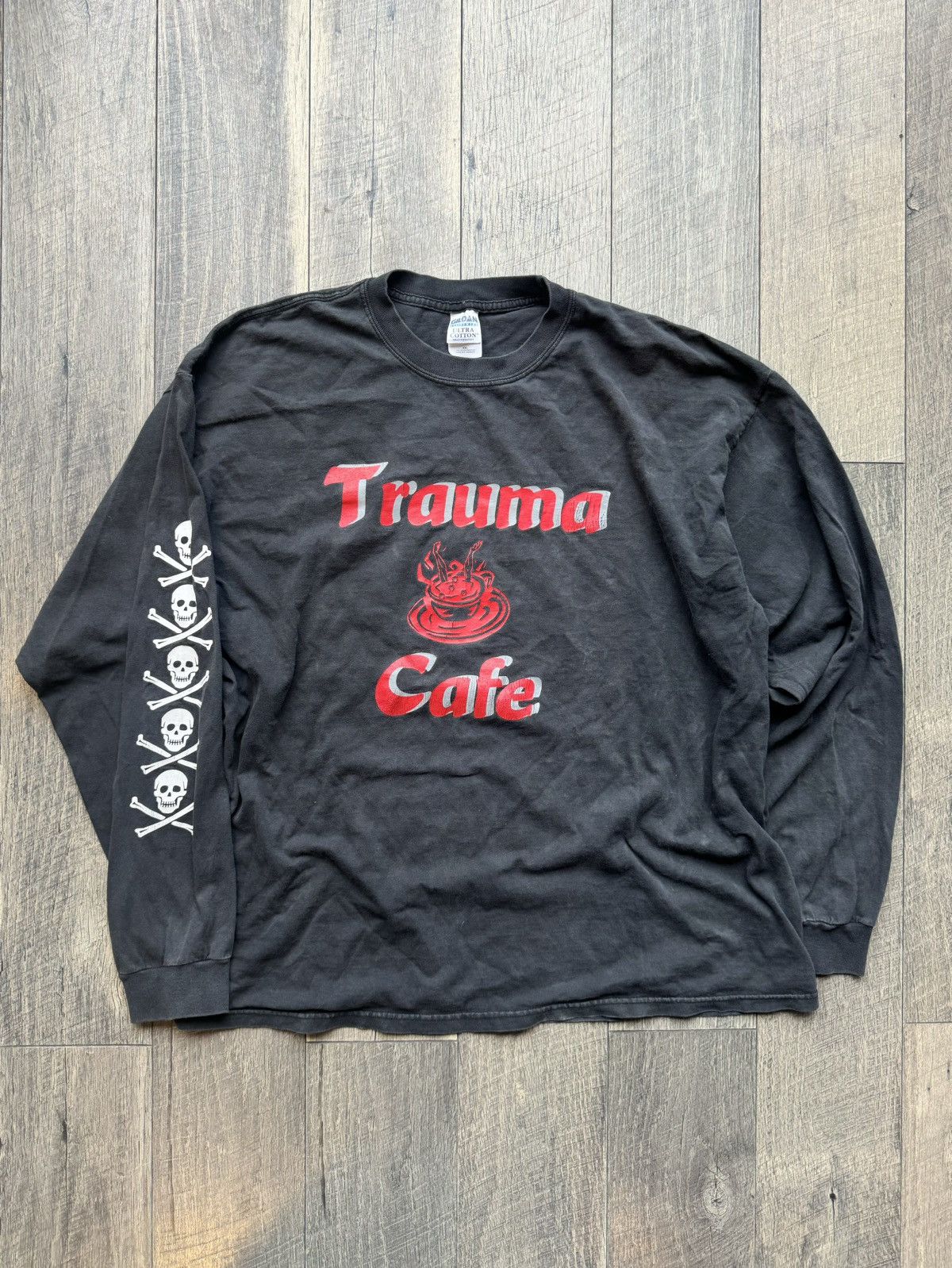 Vintage Vintage Trauma Cafe Skull Sleeve Bleed On In LS Tee - XXL Size US XXL / EU 58 / 5 - 1 Thumbnail
