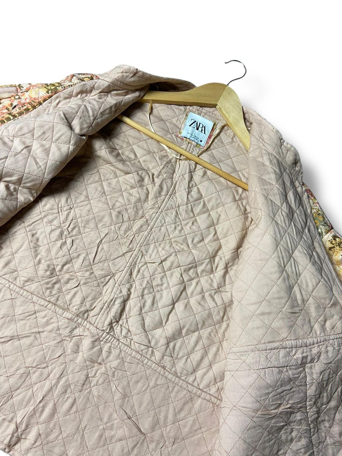 Zara Zara Patchwork Paisley Quilted Jacket (159) Size US M / EU 48-50 / 2 - 6 Thumbnail