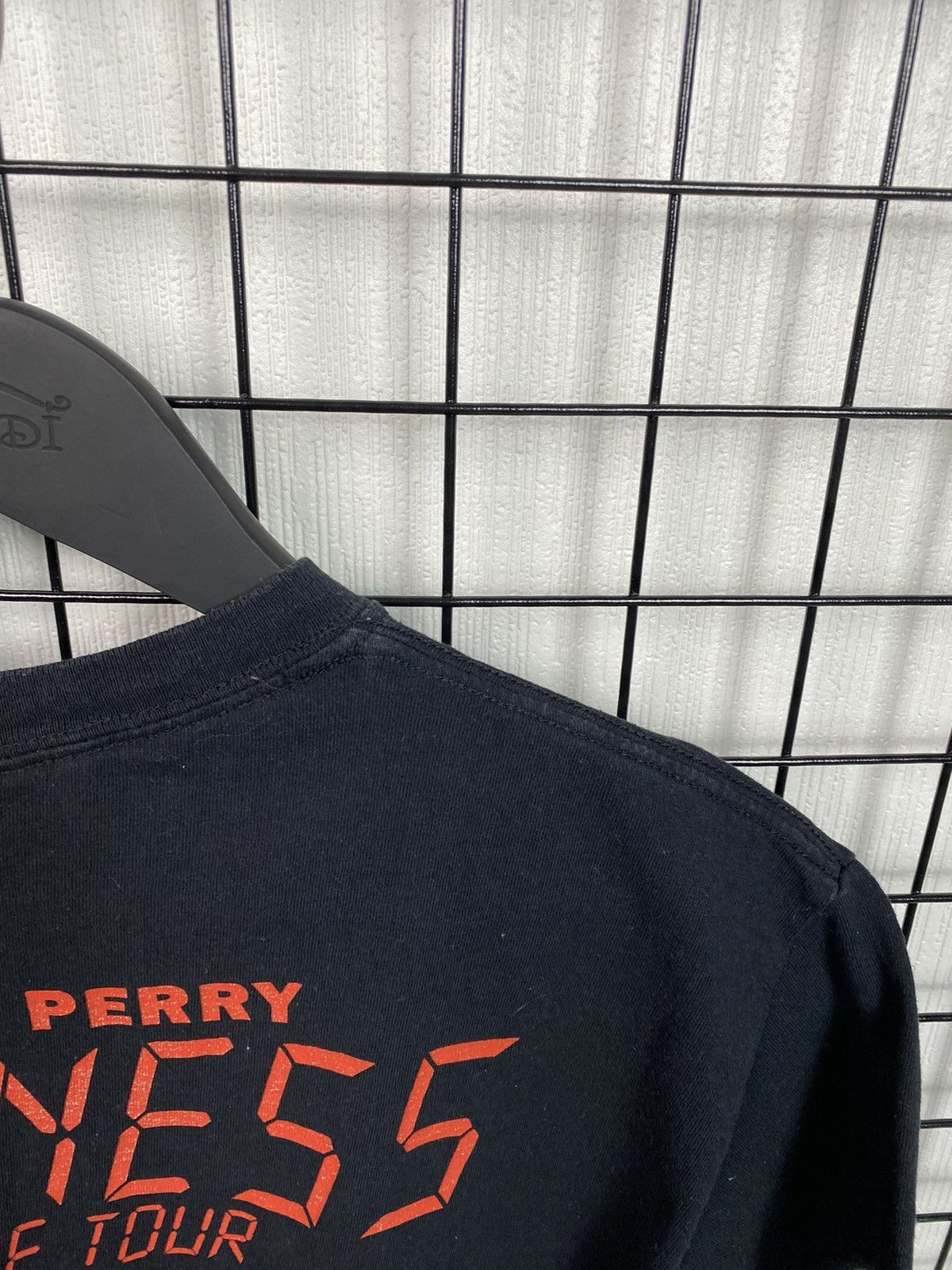 Band Tees Katy Perry T Shirt Medium Witness Concert Tour Band Size US M / EU 48-50 / 2 - 12 Thumbnail